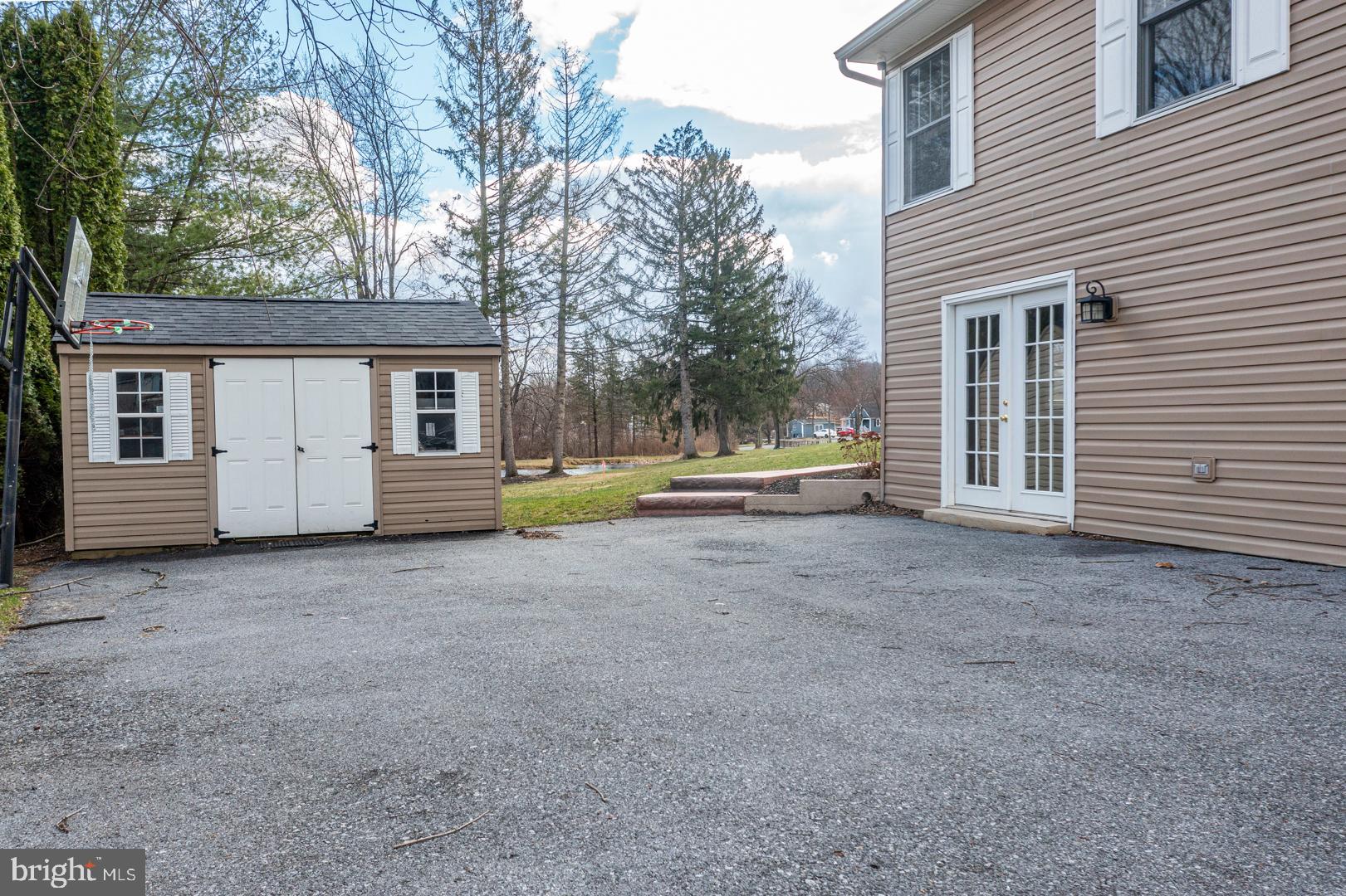 AUTUMNS EDGE - Residential