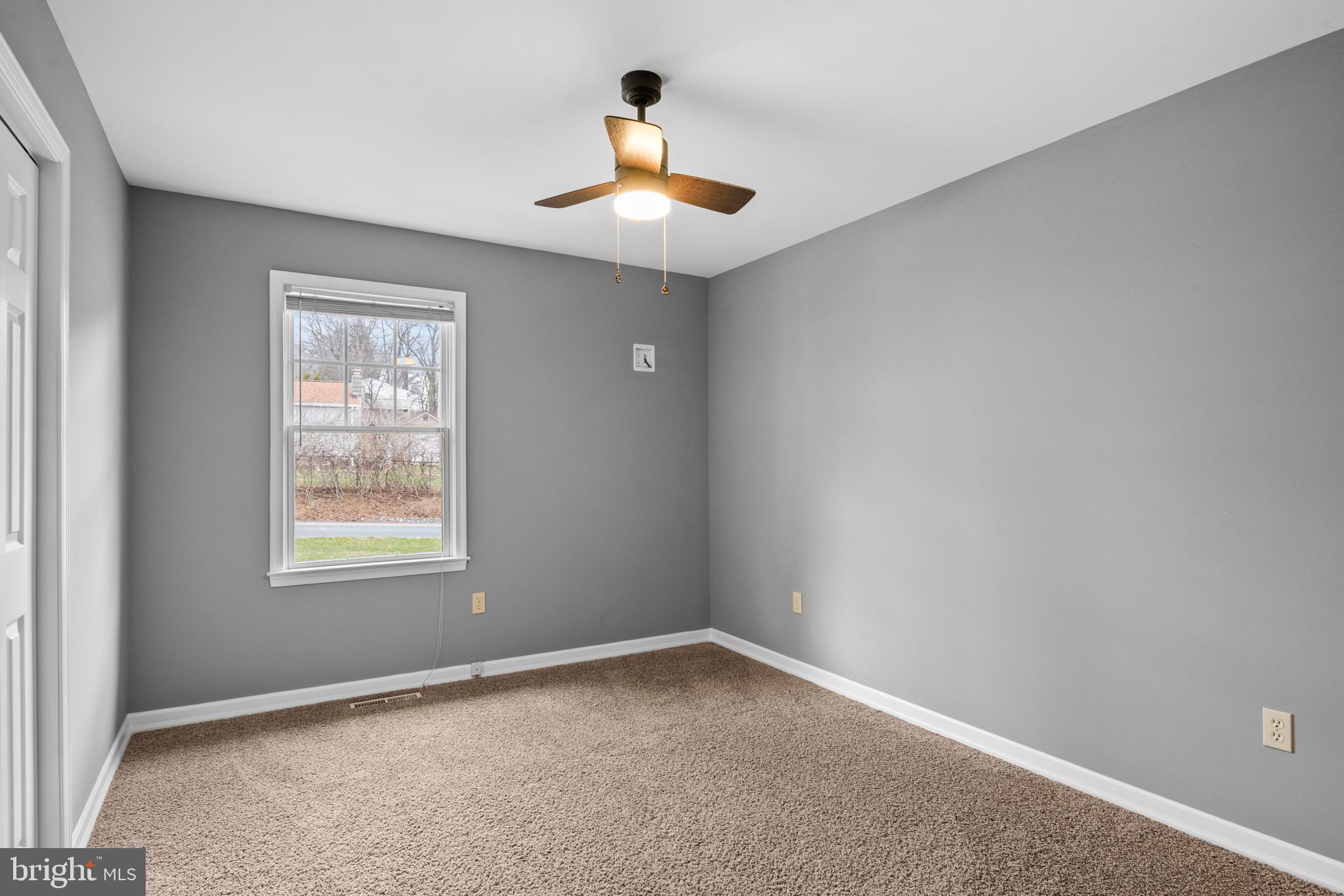 AUTUMNS EDGE - Residential