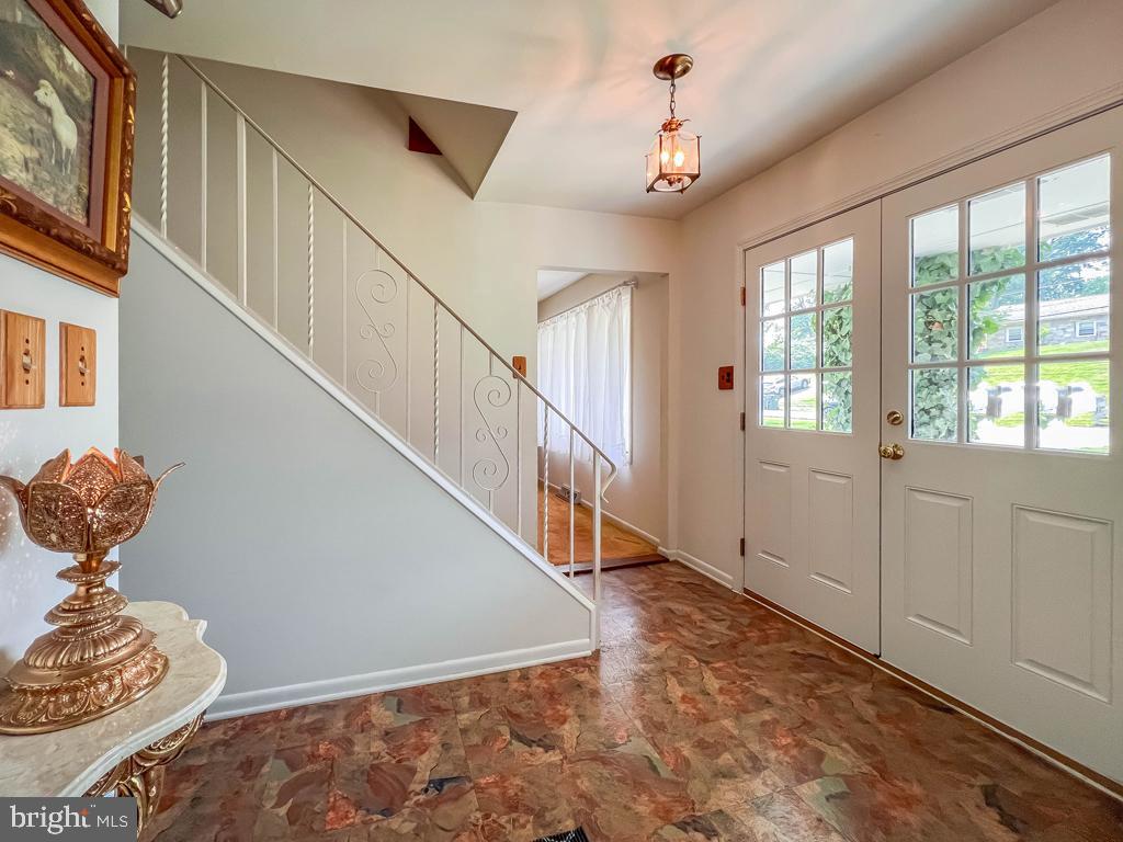 4295 MINNIE LANE
