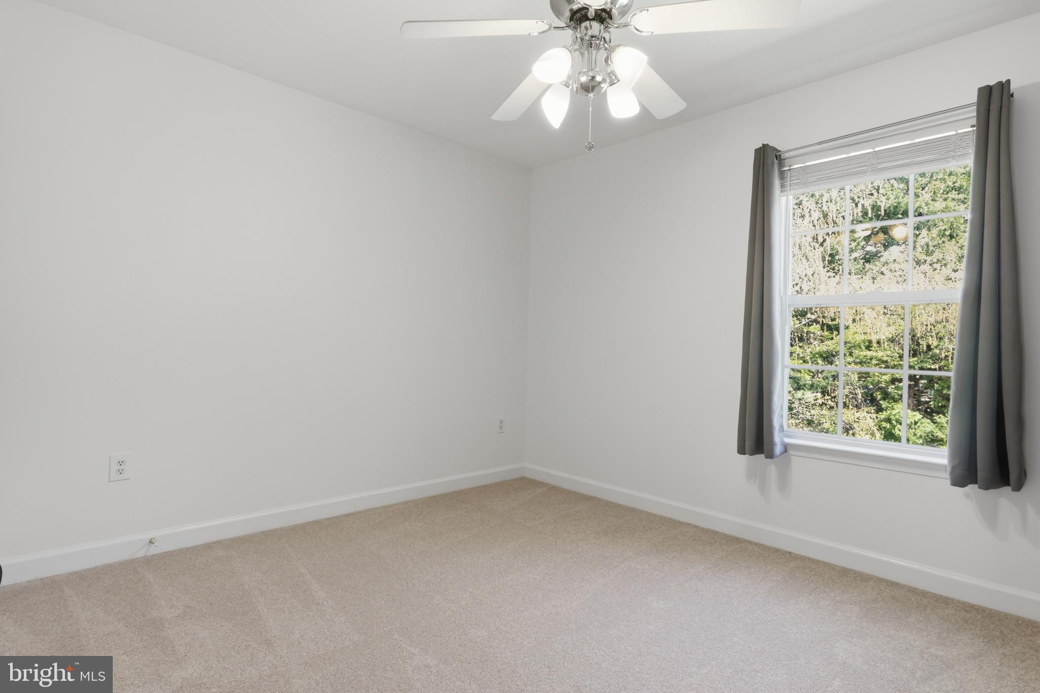 SPRING RIDGE - Residential