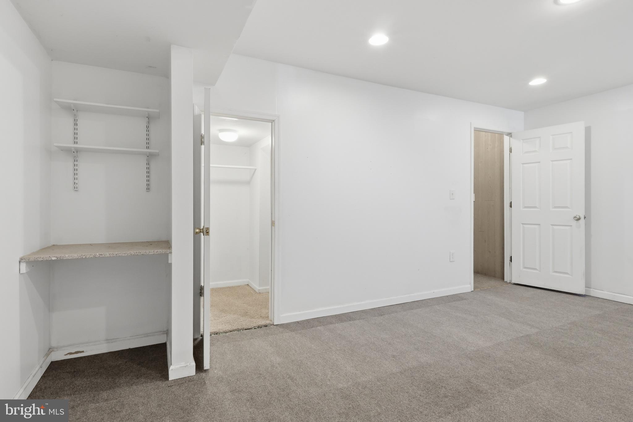 SPRING RIDGE - Residential