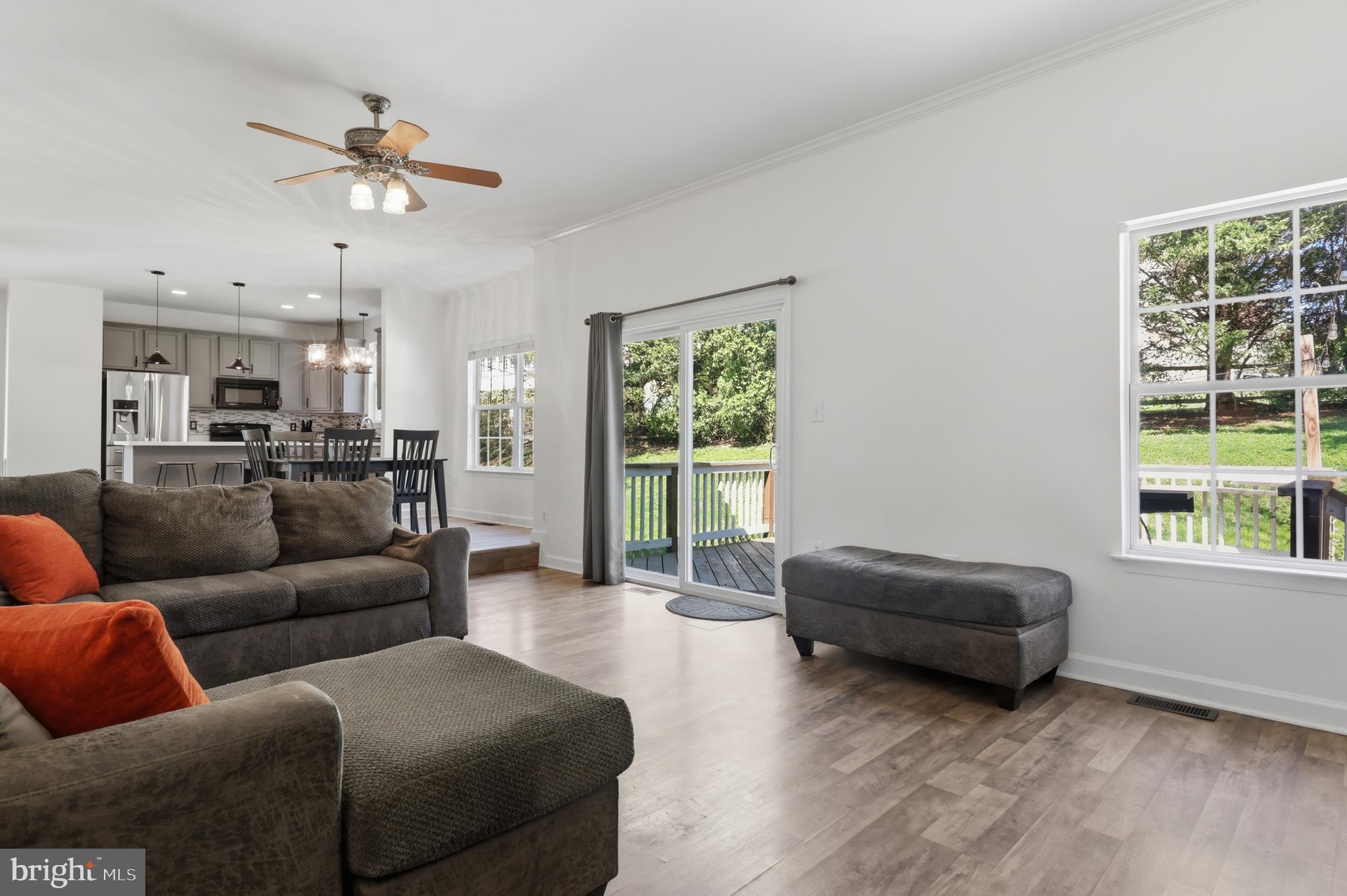 SPRING RIDGE - Residential