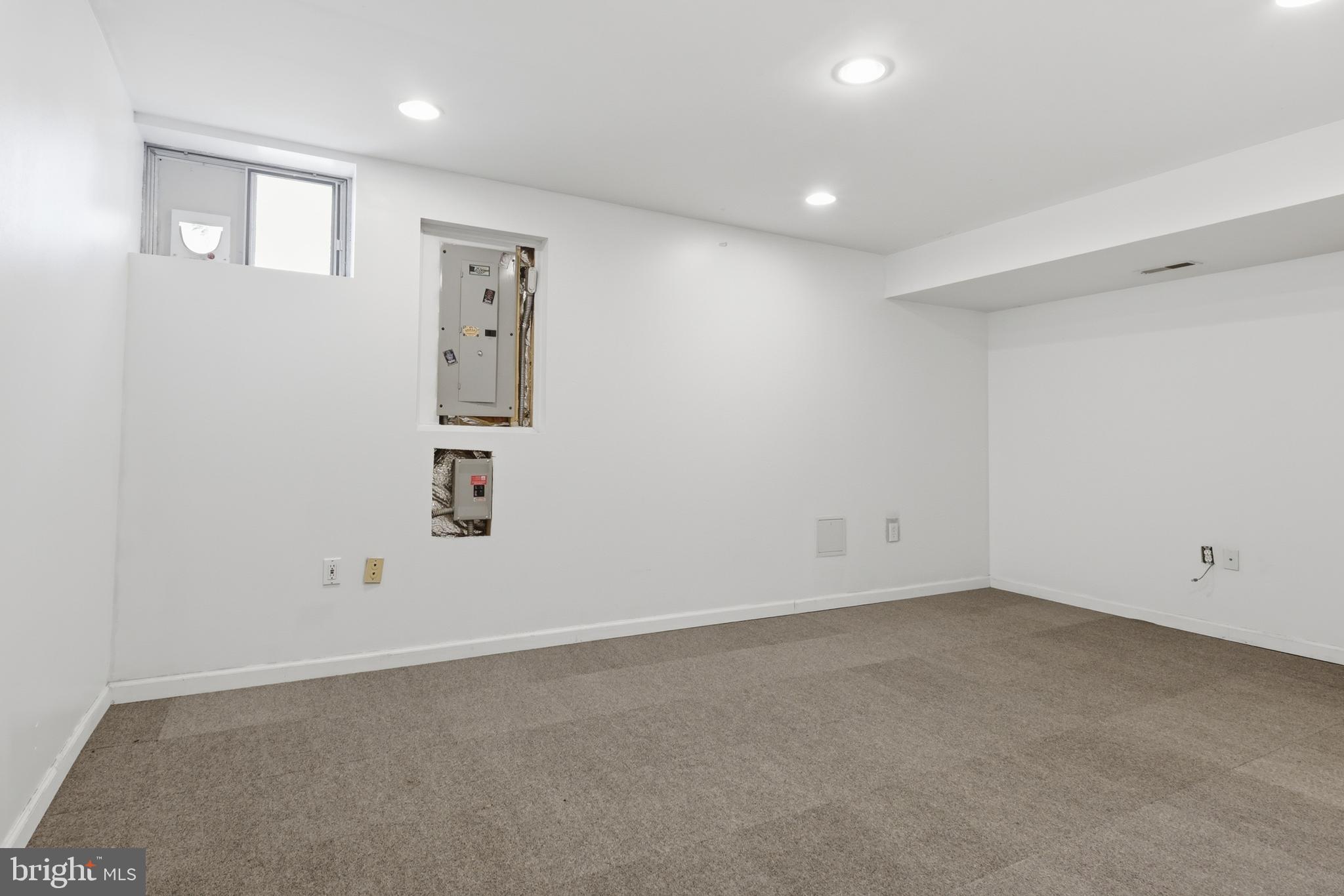 SPRING RIDGE - Residential