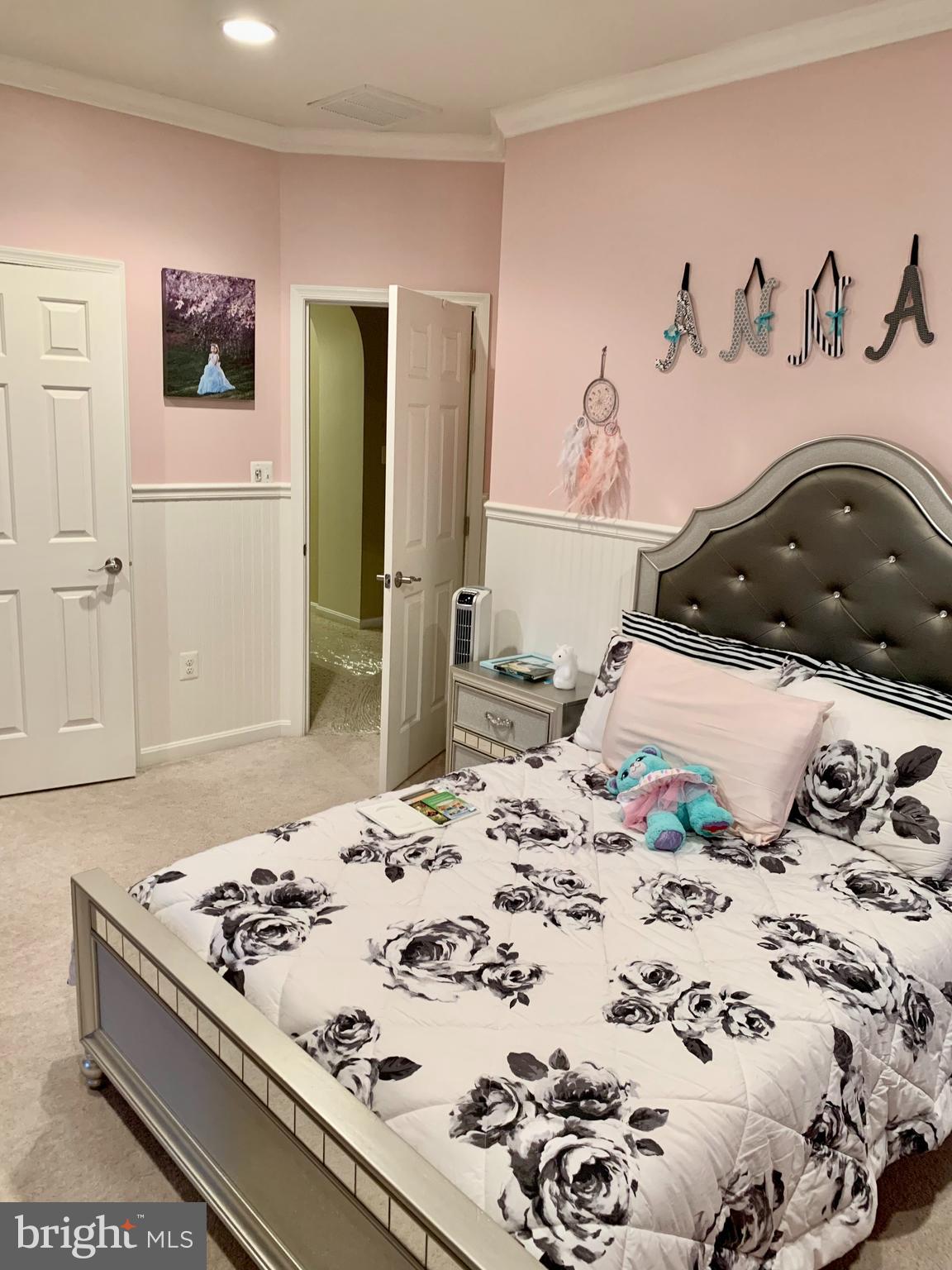 SADDLE VIEW - Residential