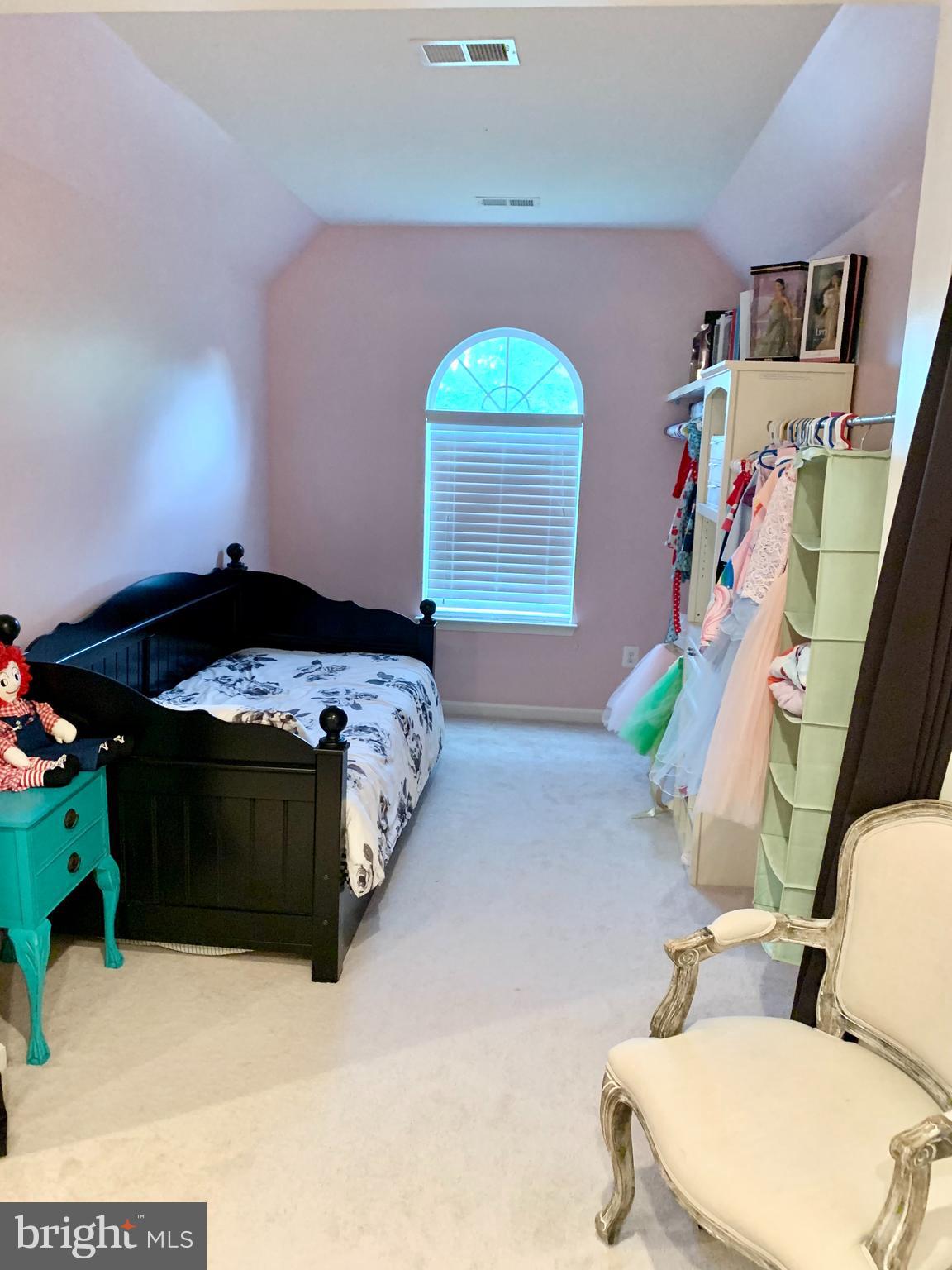 SADDLE VIEW - Residential