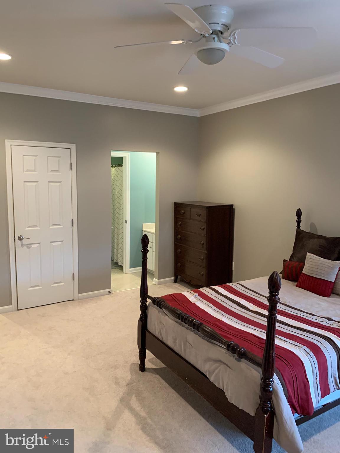 SADDLE VIEW - Residential