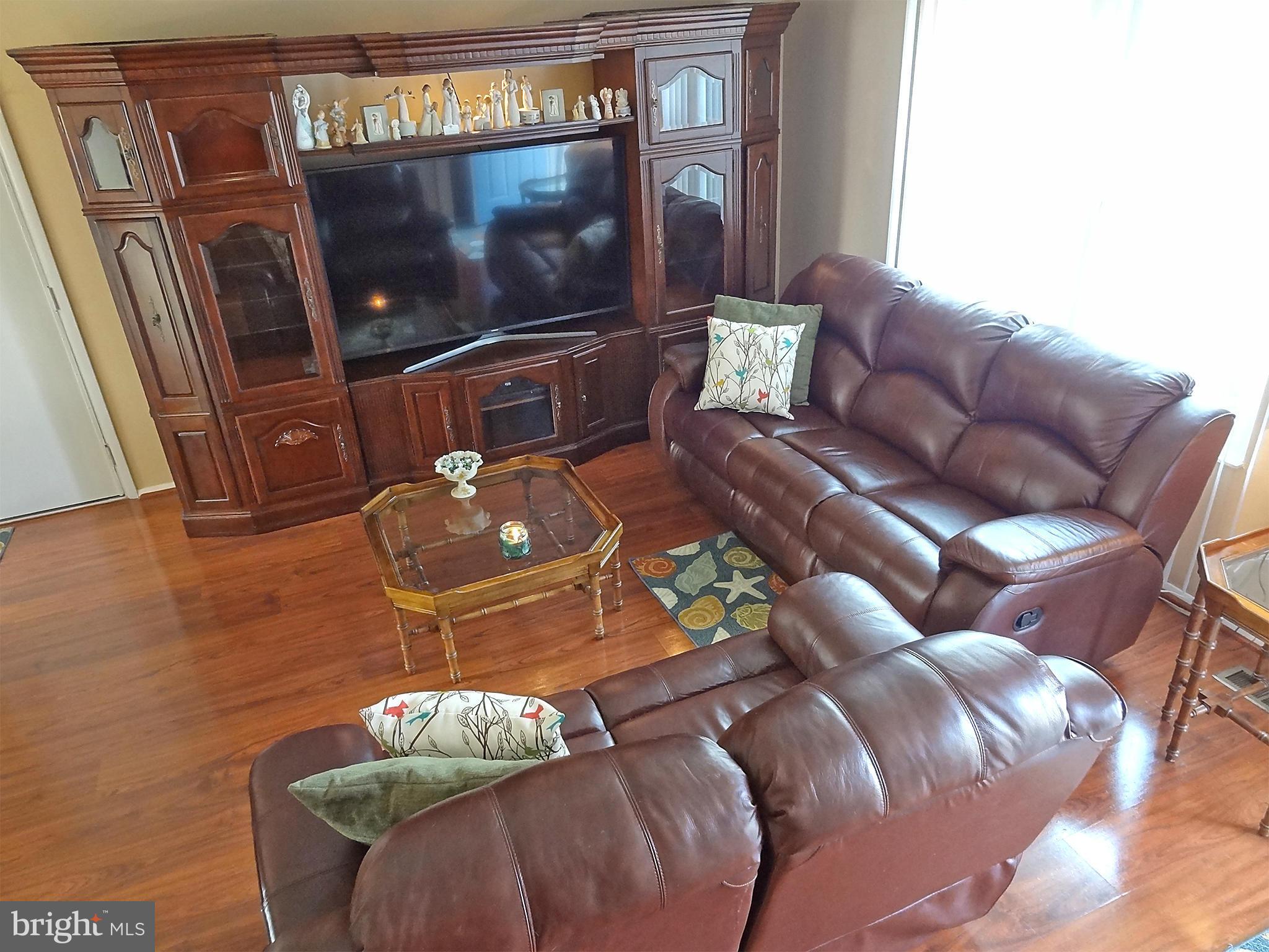 PROSPECT KNOLLS - Residential