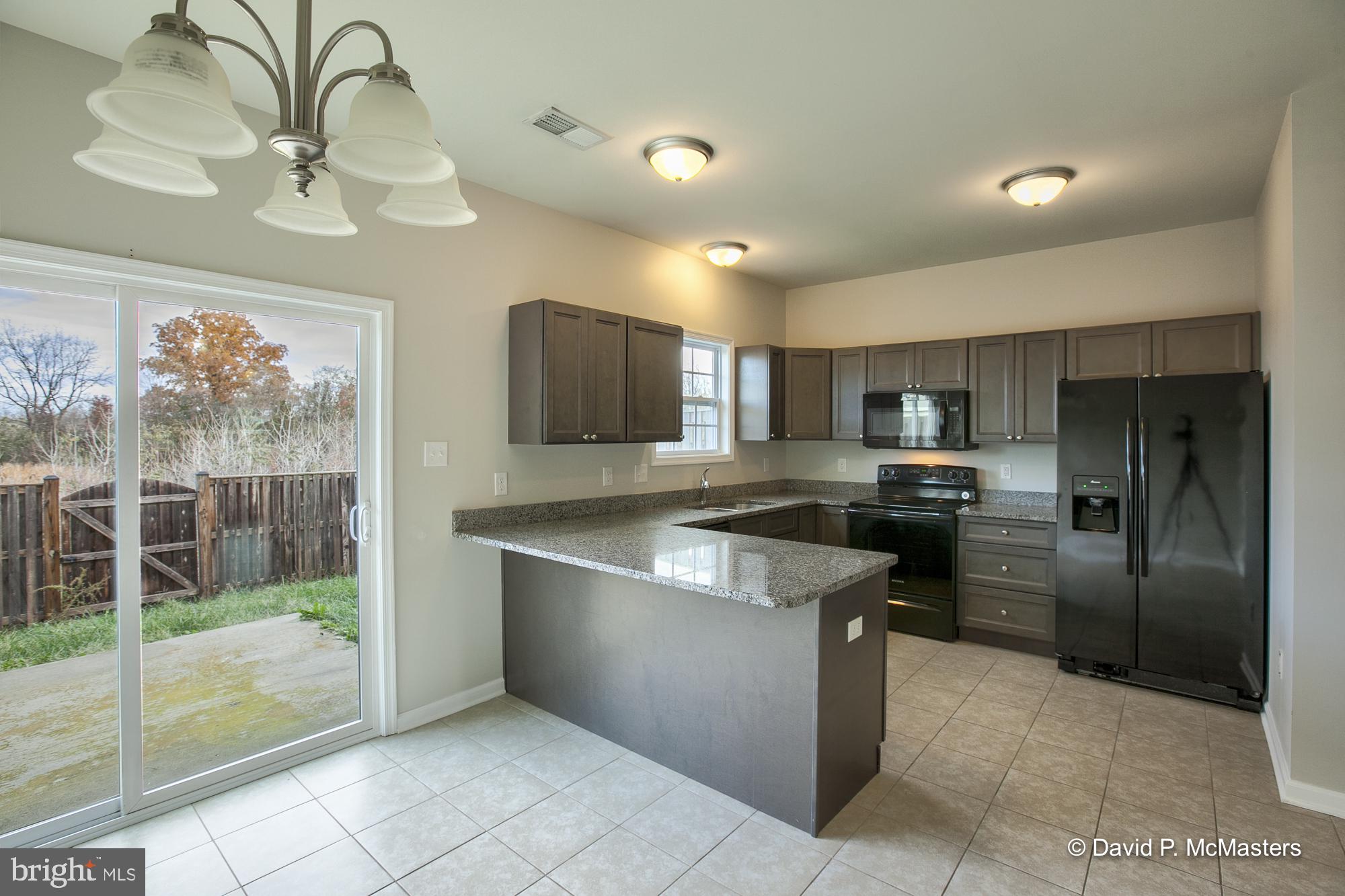 TOWNES OF RIDGEWAY - Residential Lease