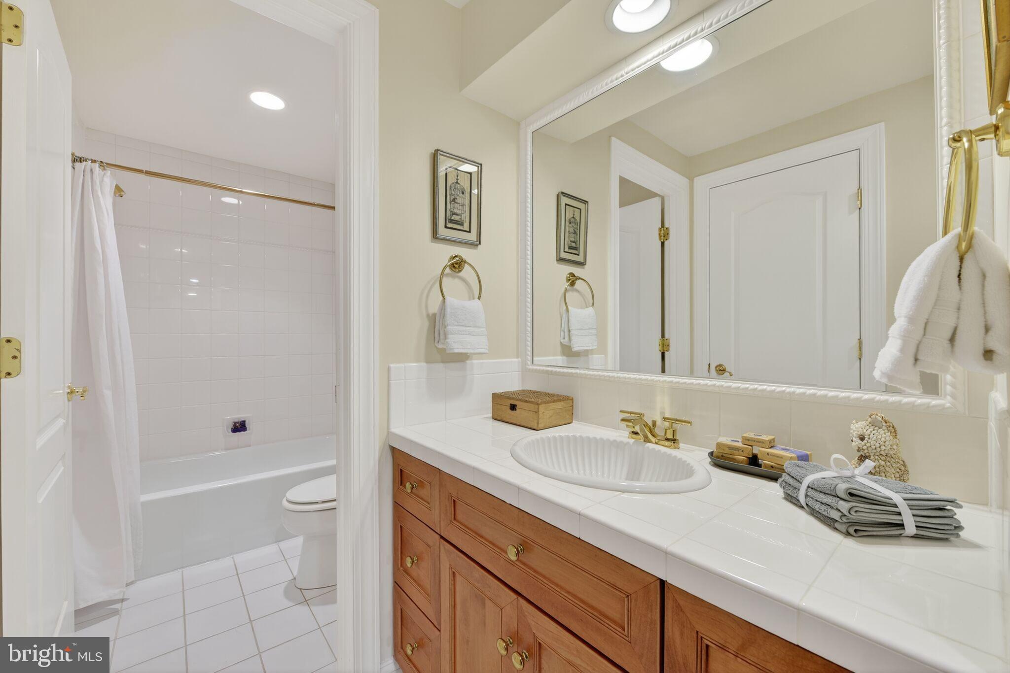 LEWINSVILLE - Residential