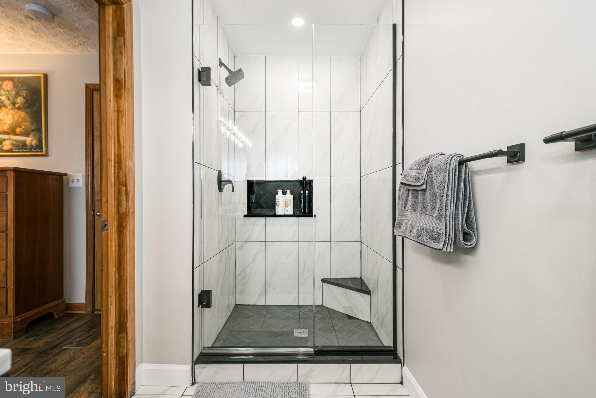 GLEN COVE - Residential