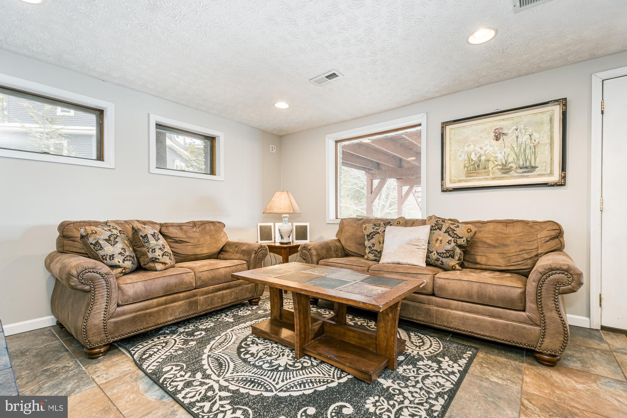 GLEN COVE - Residential