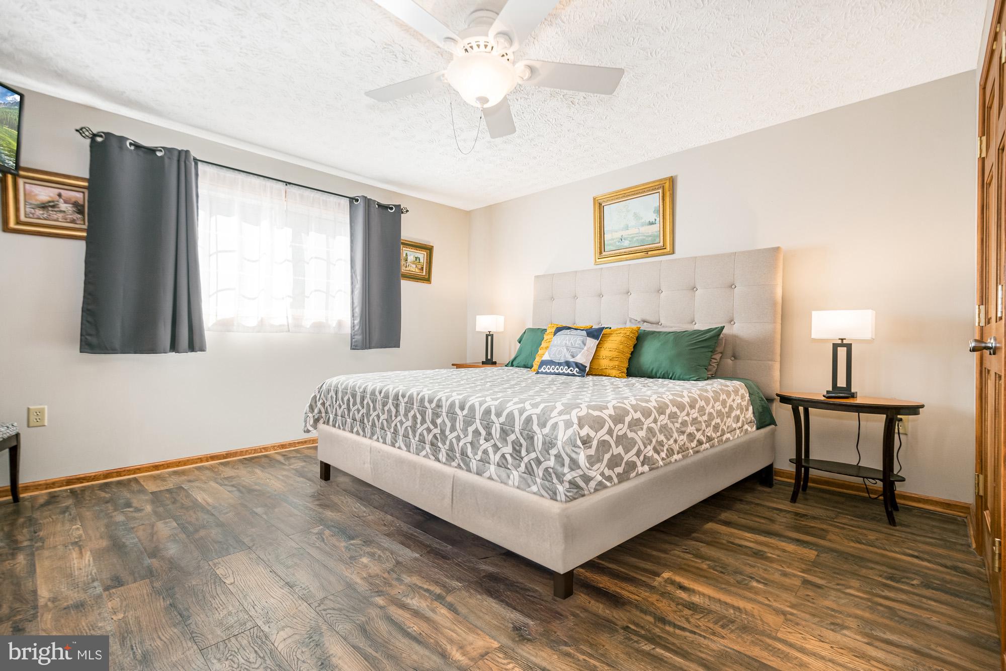 GLEN COVE - Residential