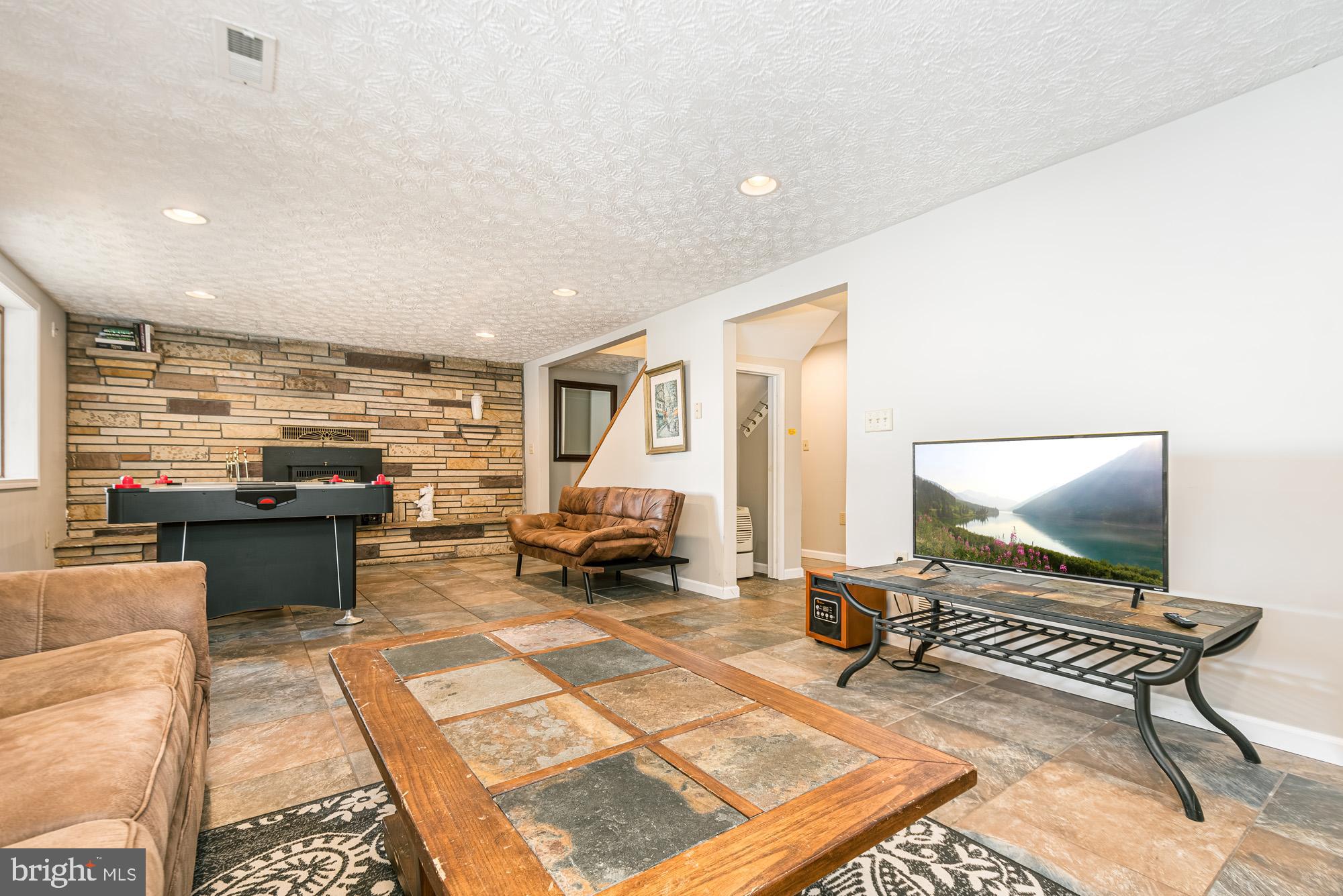 GLEN COVE - Residential