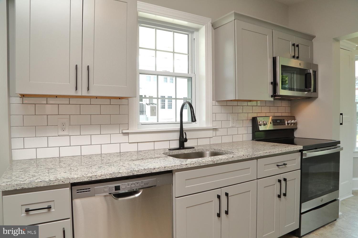 QUARRYVILLE BOROUGH - Residential Lease