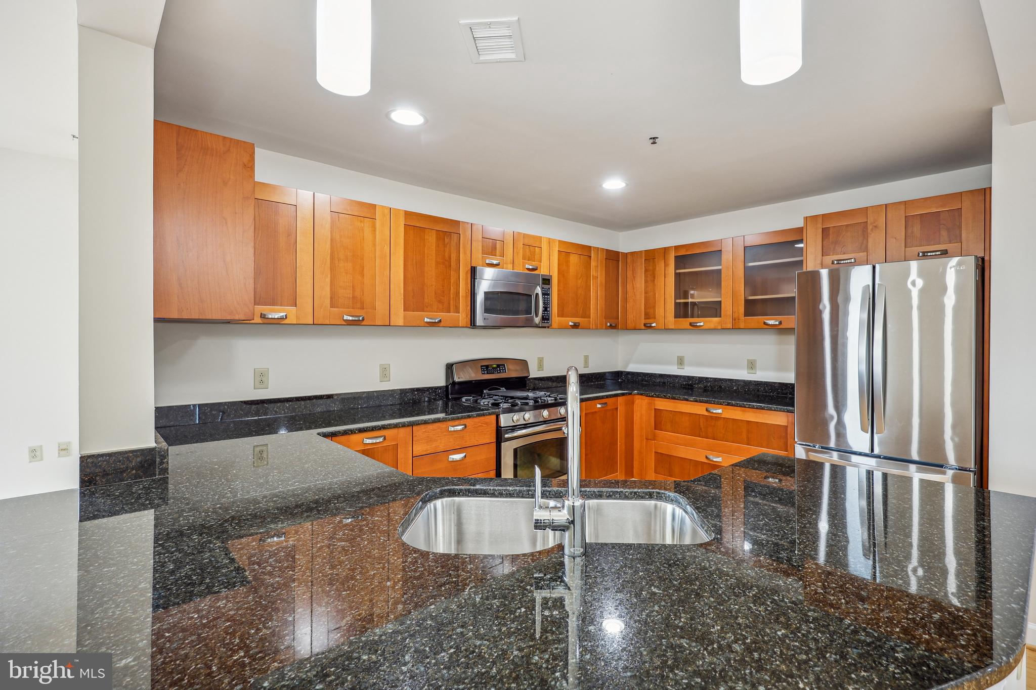 MIDTOWN BETHESDA NORTH - Residential