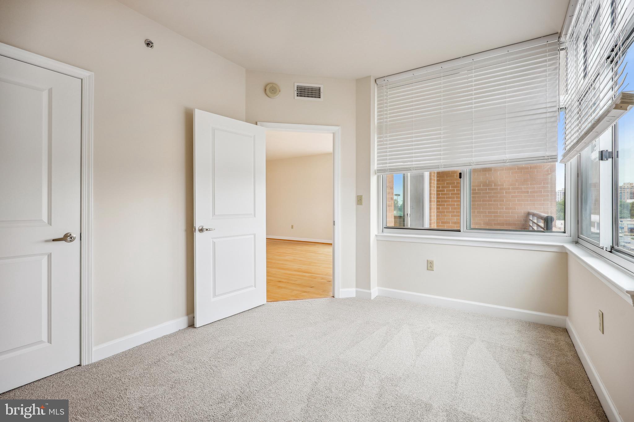 MIDTOWN BETHESDA NORTH - Residential