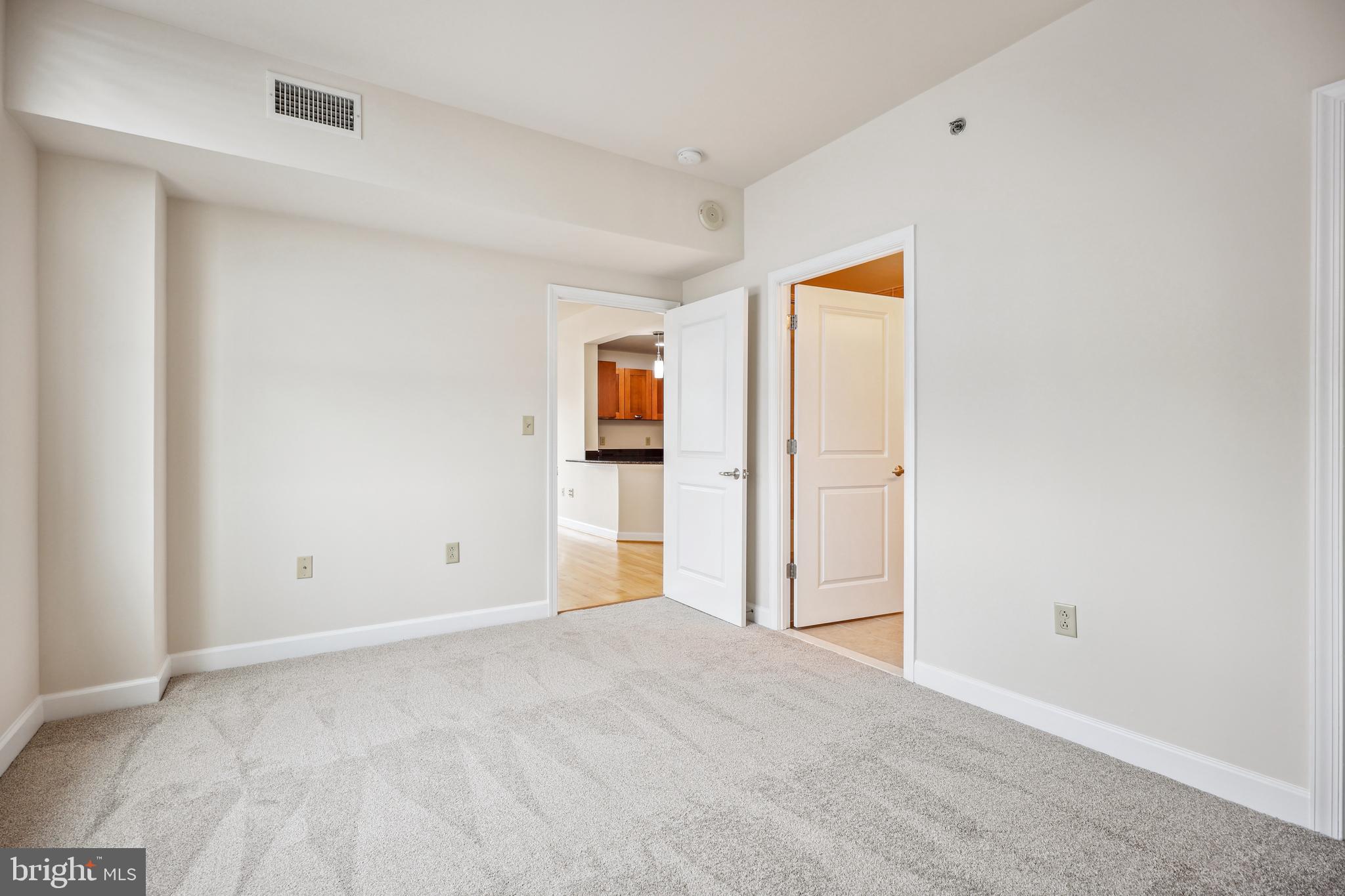 MIDTOWN BETHESDA NORTH - Residential