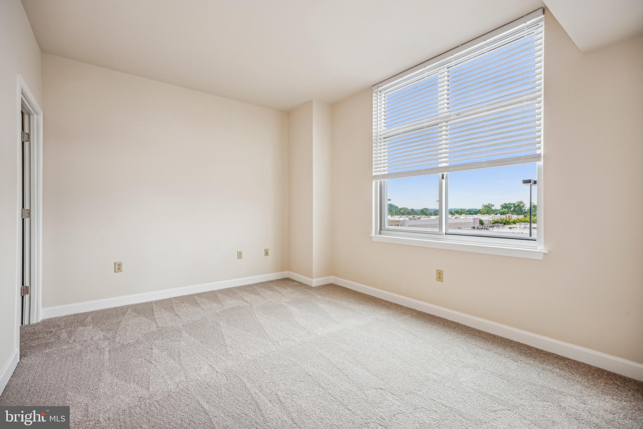 MIDTOWN BETHESDA NORTH - Residential