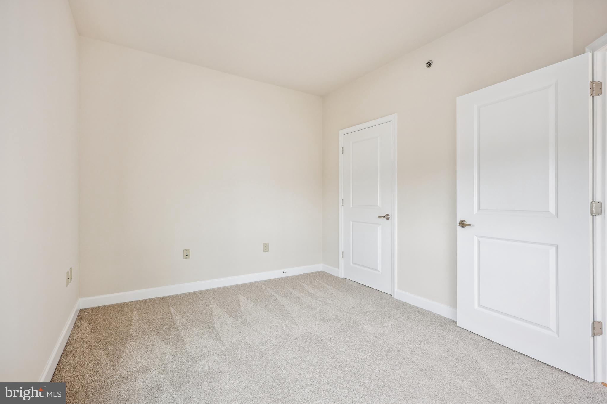 MIDTOWN BETHESDA NORTH - Residential