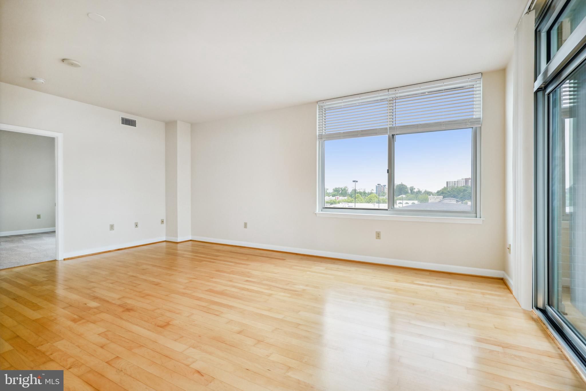 MIDTOWN BETHESDA NORTH - Residential