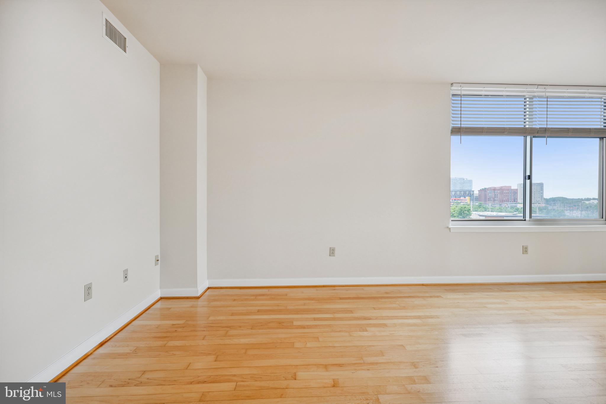 MIDTOWN BETHESDA NORTH - Residential