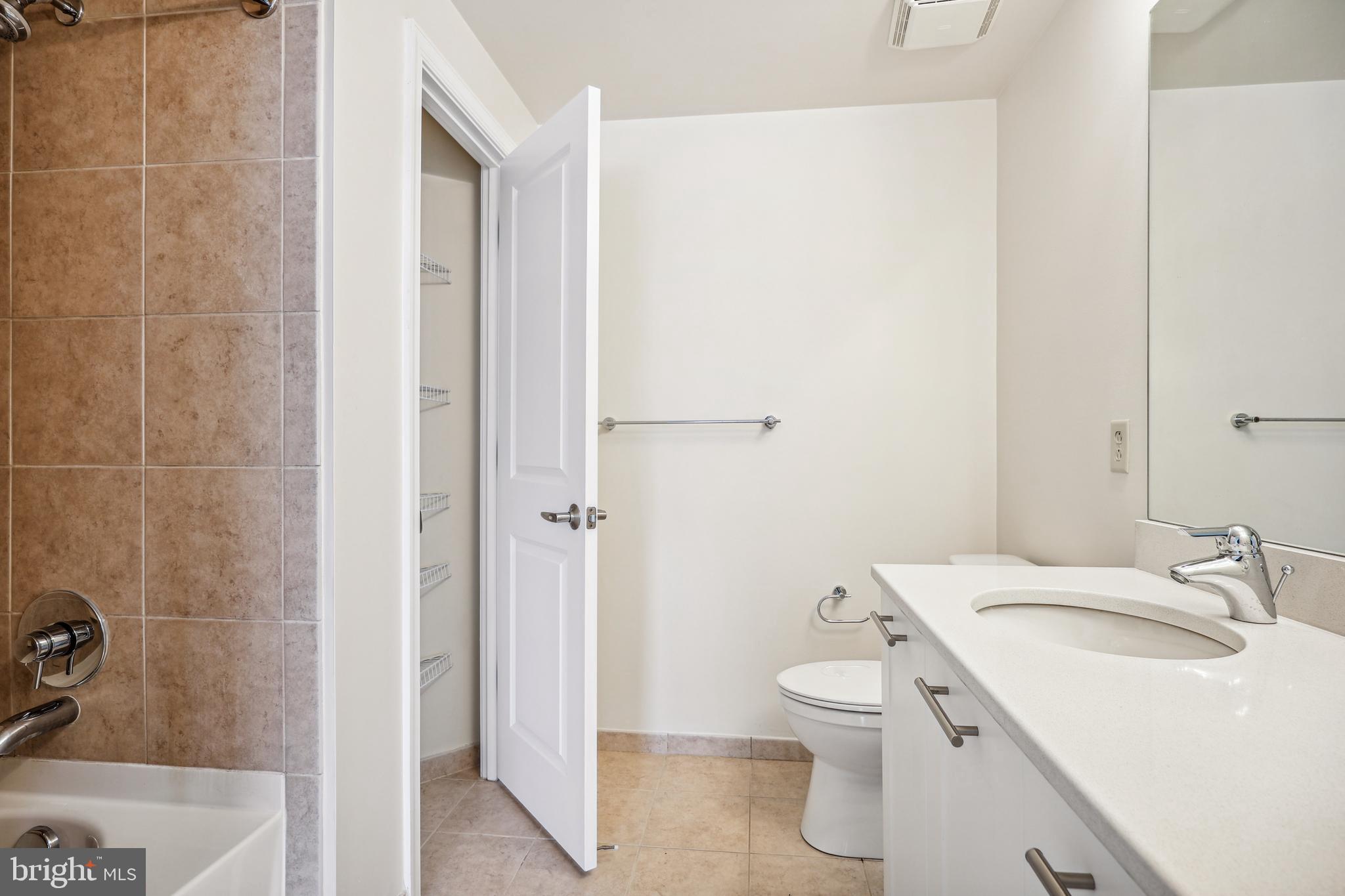 MIDTOWN BETHESDA NORTH - Residential