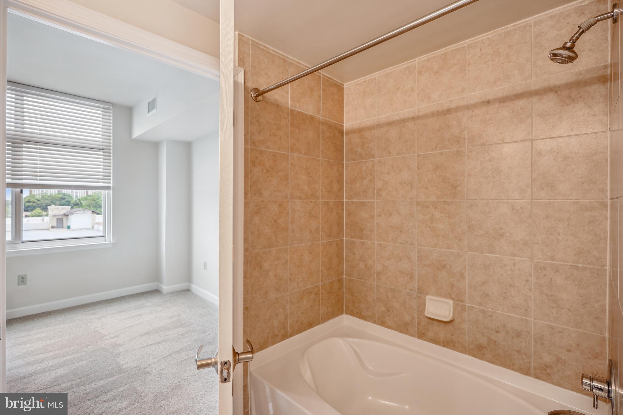 MIDTOWN BETHESDA NORTH - Residential