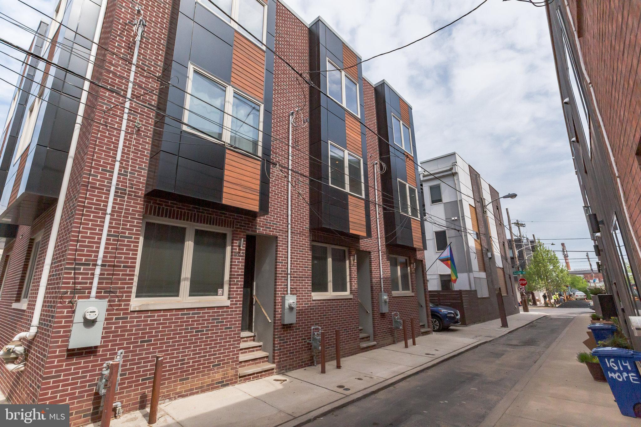 OLDE KENSINGTON - Residential