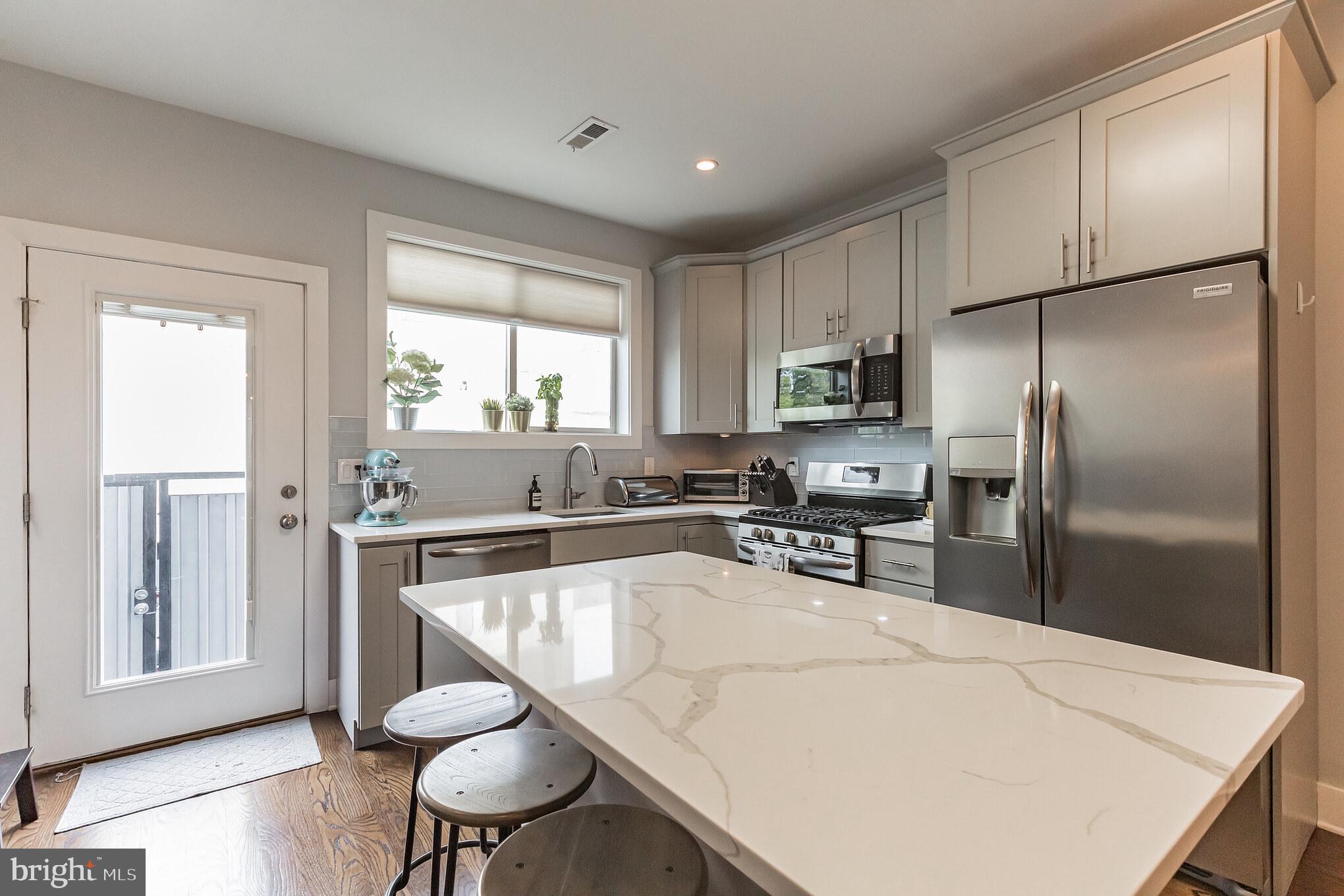 OLDE KENSINGTON - Residential