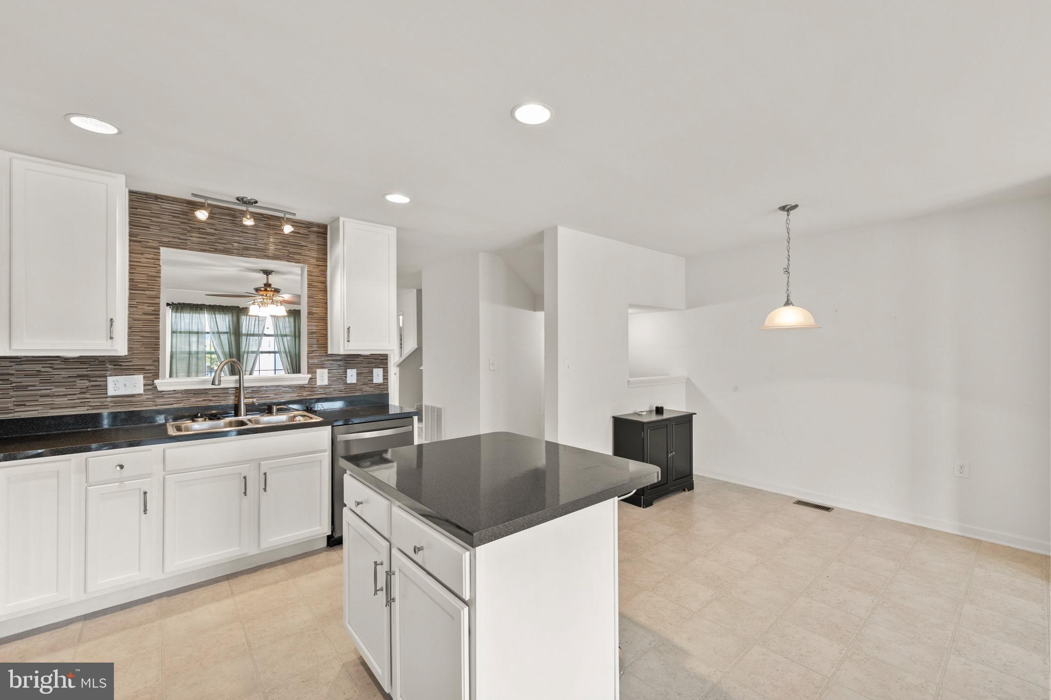 MANOR PARK - Residential