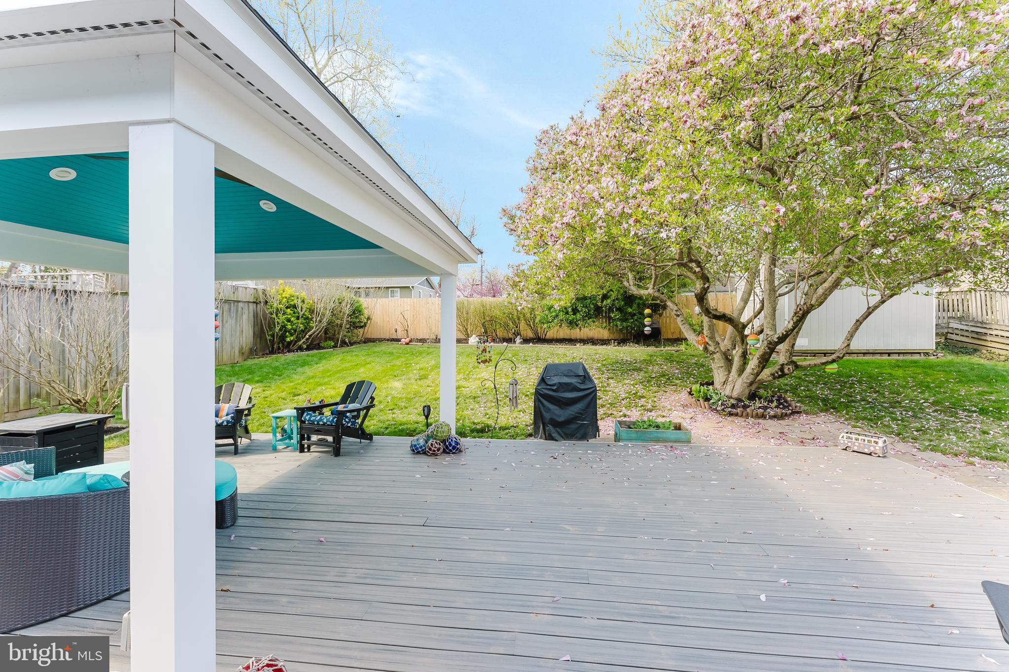 MAPLE HILL - Residential