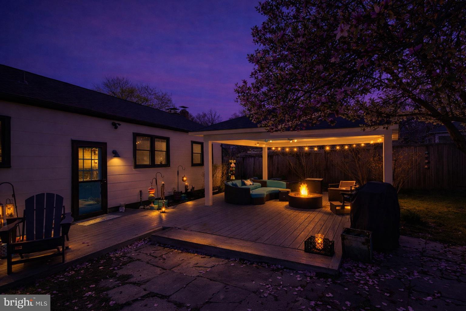 MAPLE HILL - Residential