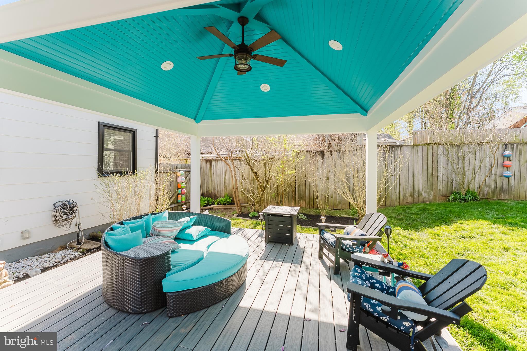 MAPLE HILL - Residential