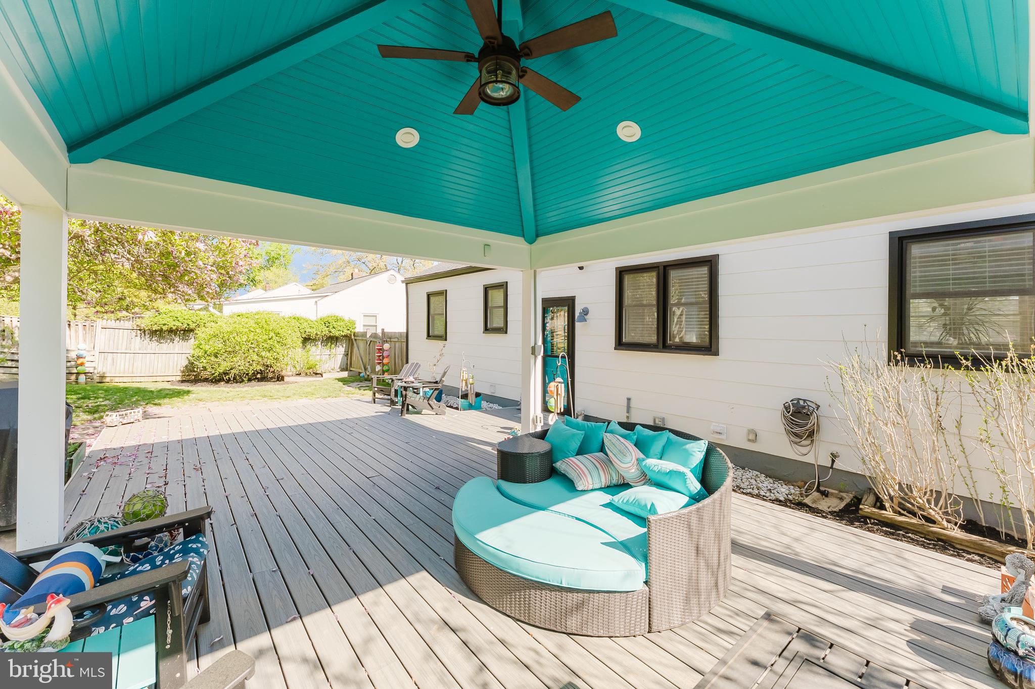 MAPLE HILL - Residential