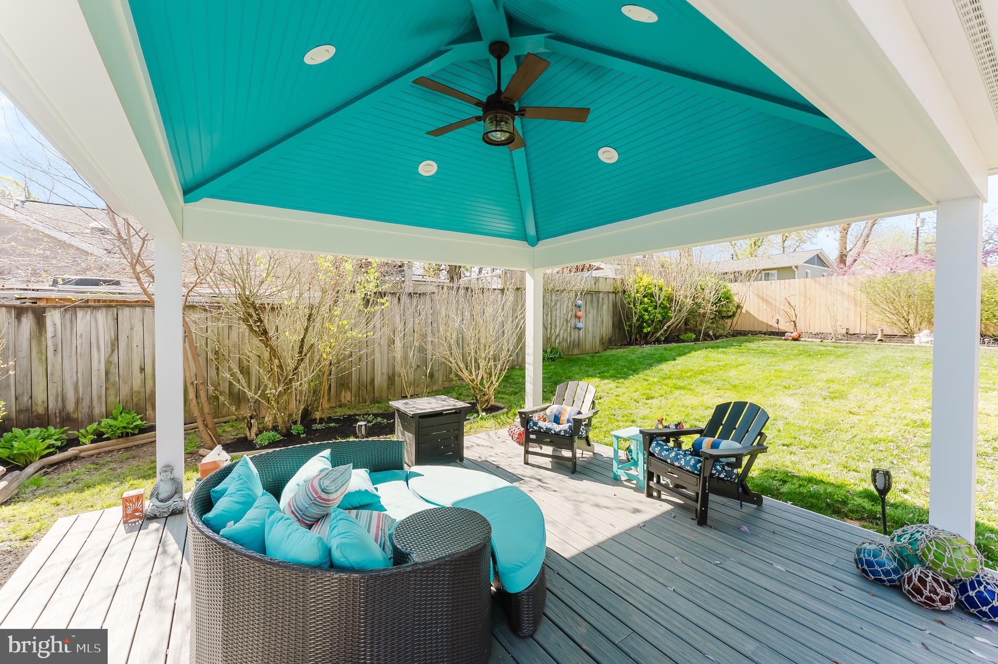 MAPLE HILL - Residential