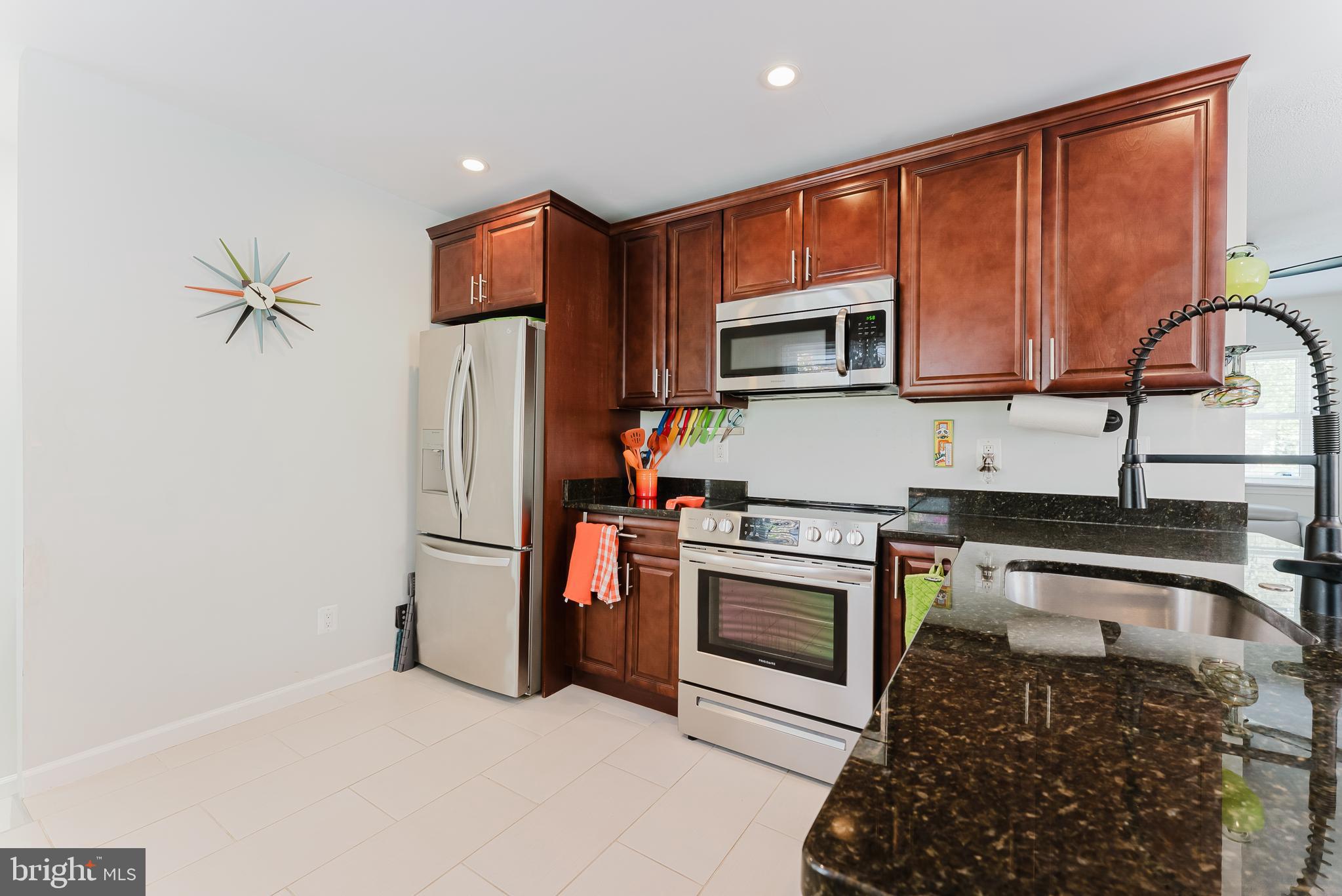 MAPLE HILL - Residential