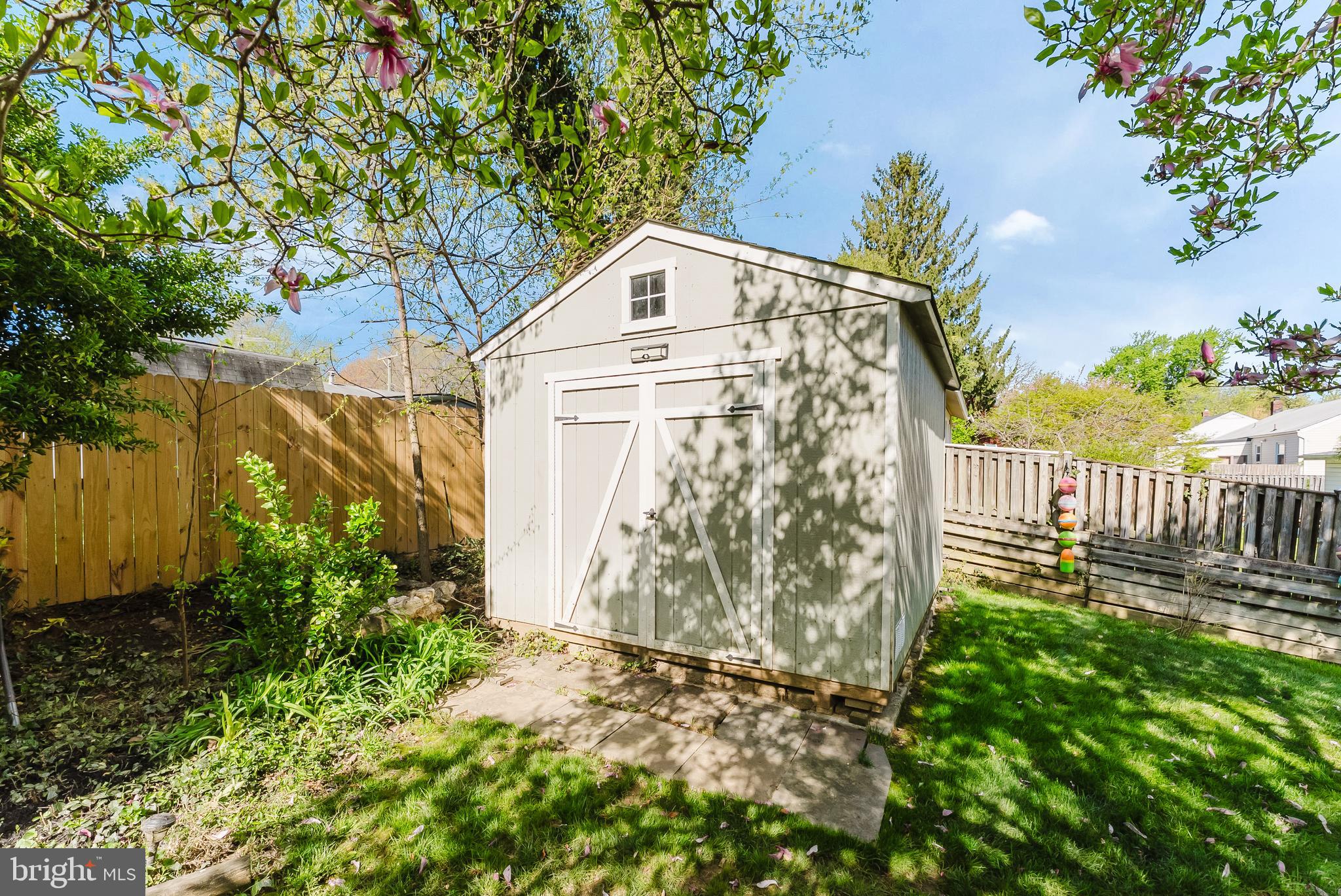 MAPLE HILL - Residential