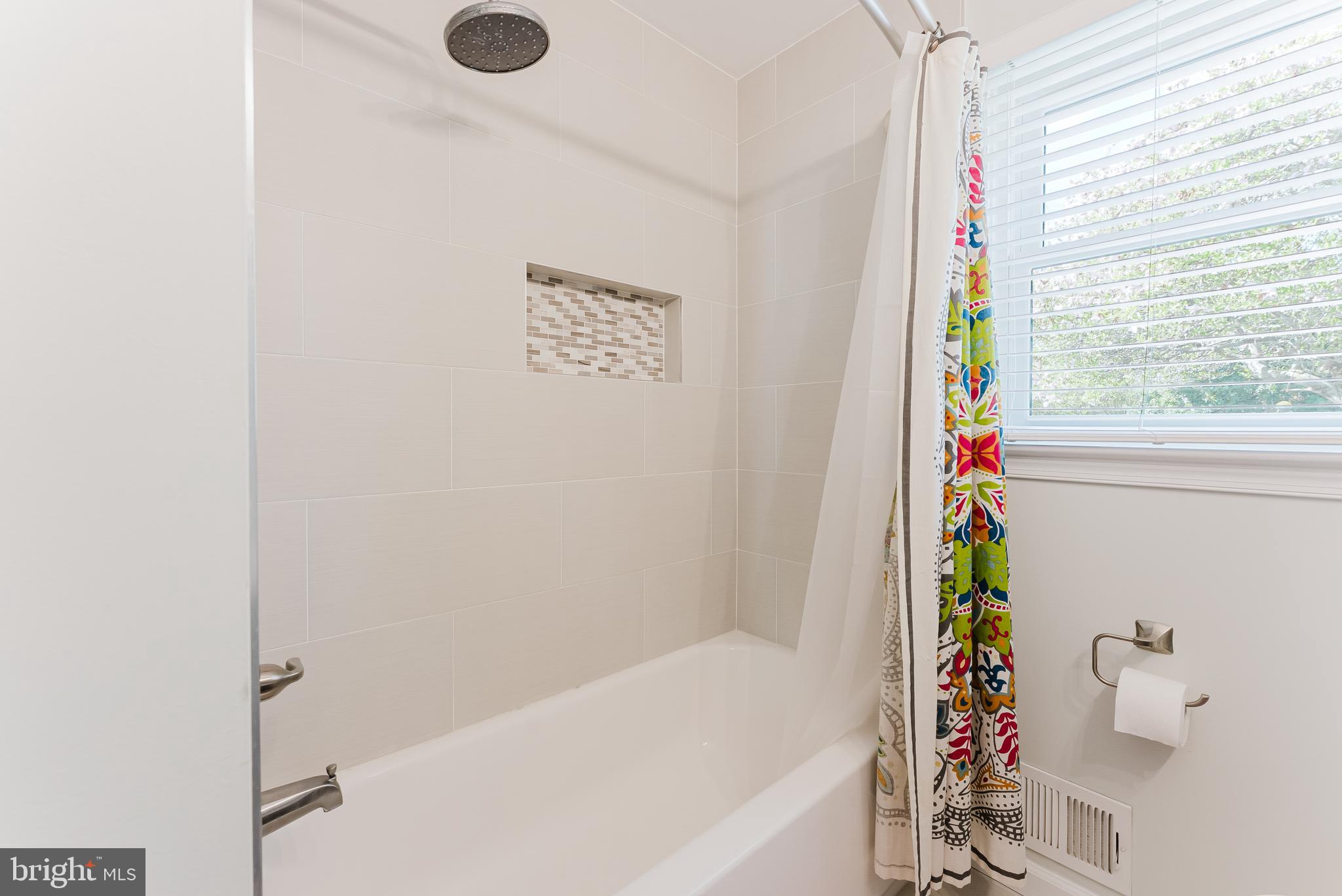 MAPLE HILL - Residential