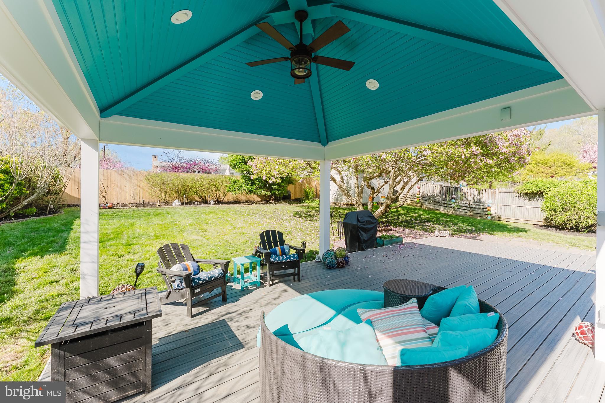 MAPLE HILL - Residential