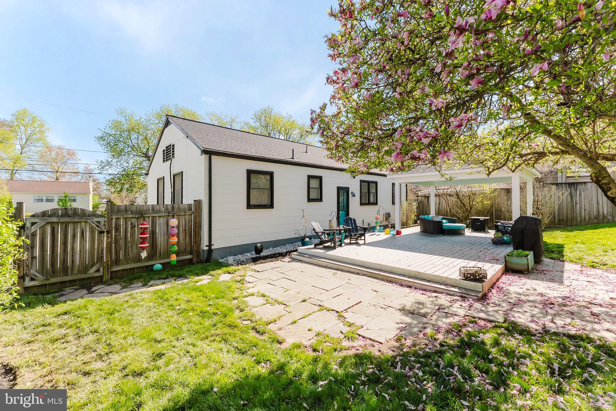 MAPLE HILL - Residential