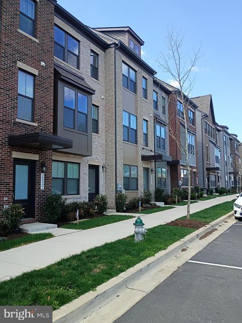 3525 CARNABY STREET HYATTSVILLE MD 20782