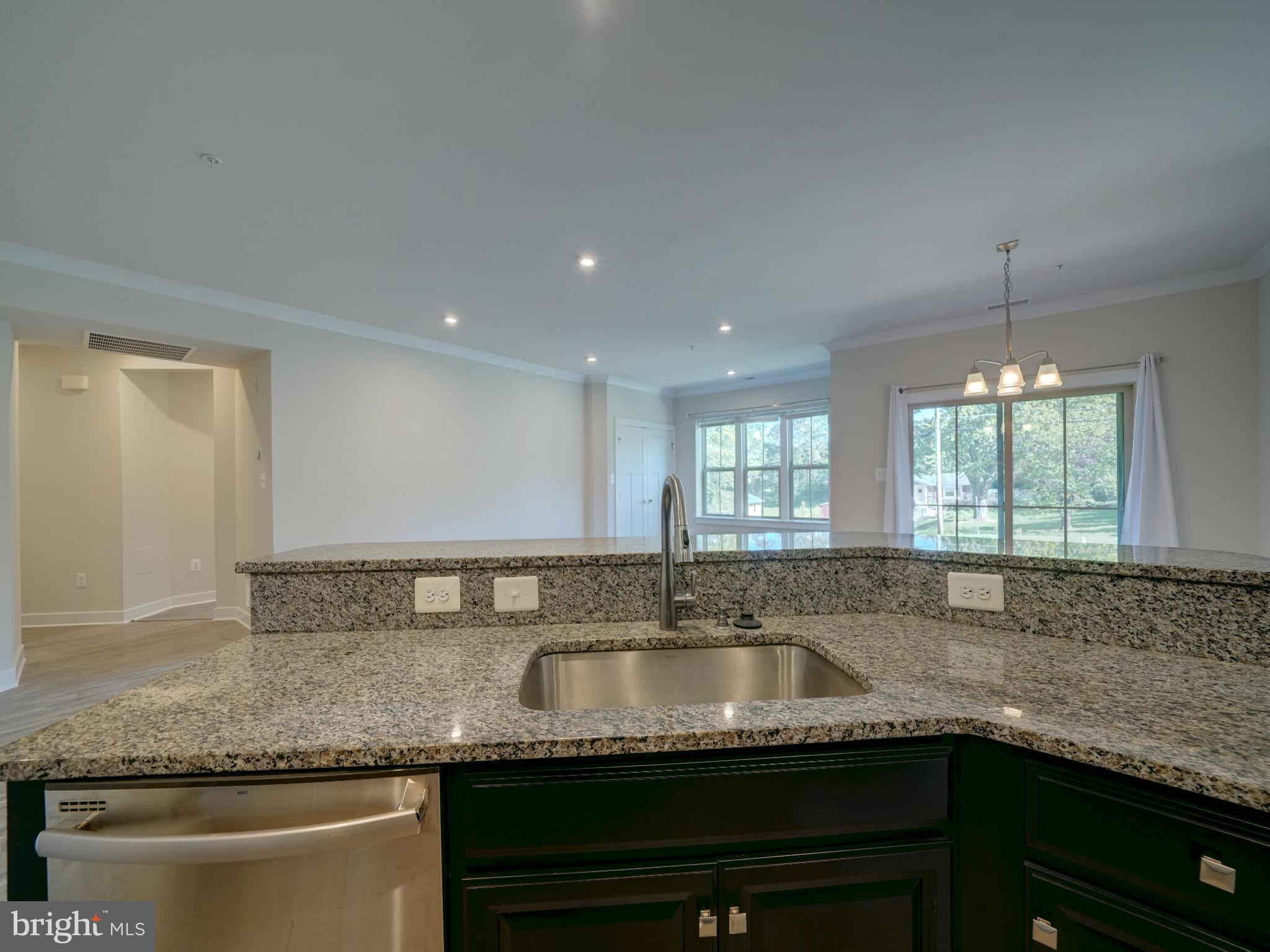 LAKE LINGANORE TOWN CENTER - Residential Lease