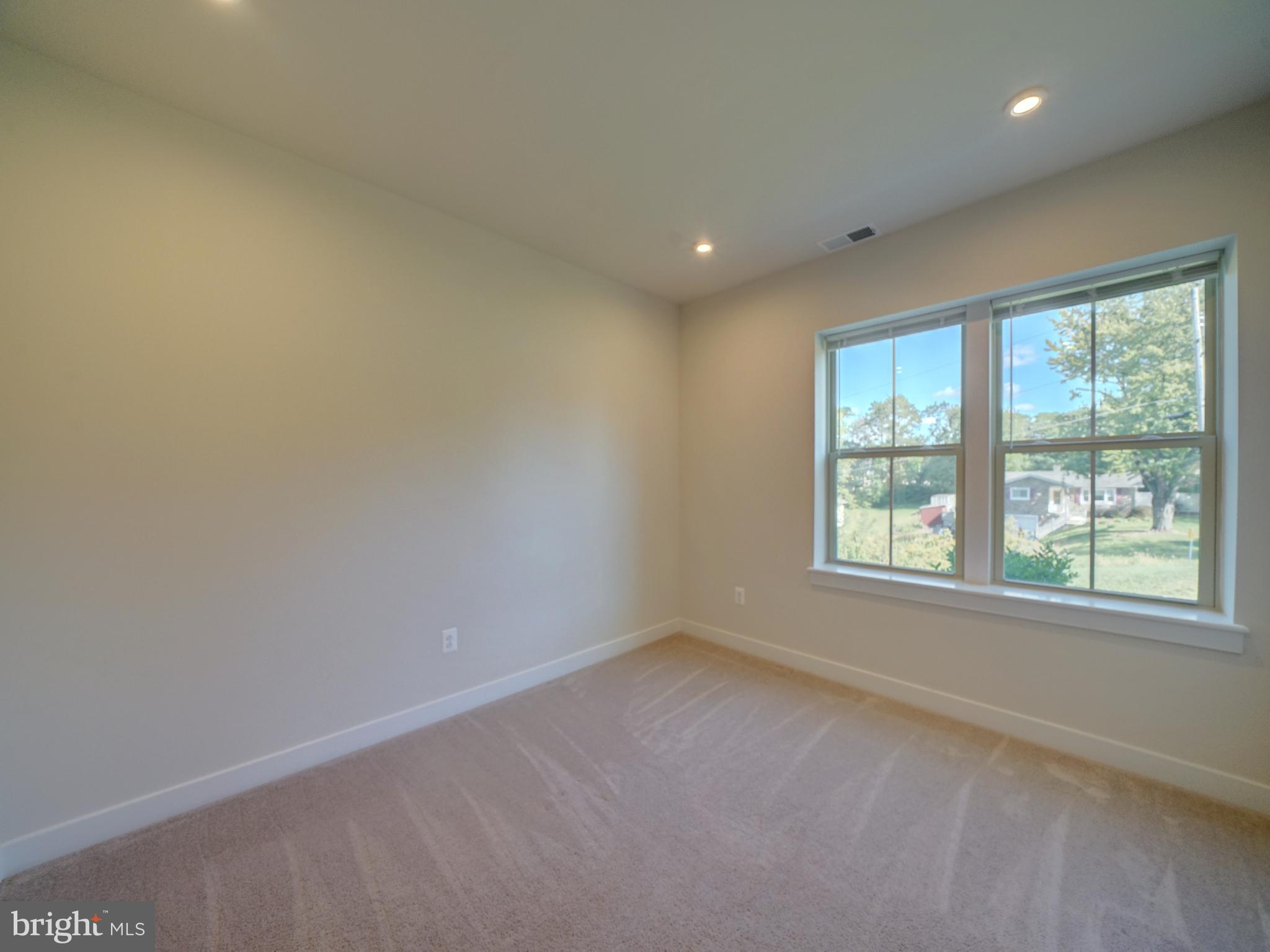 LAKE LINGANORE TOWN CENTER - Residential Lease