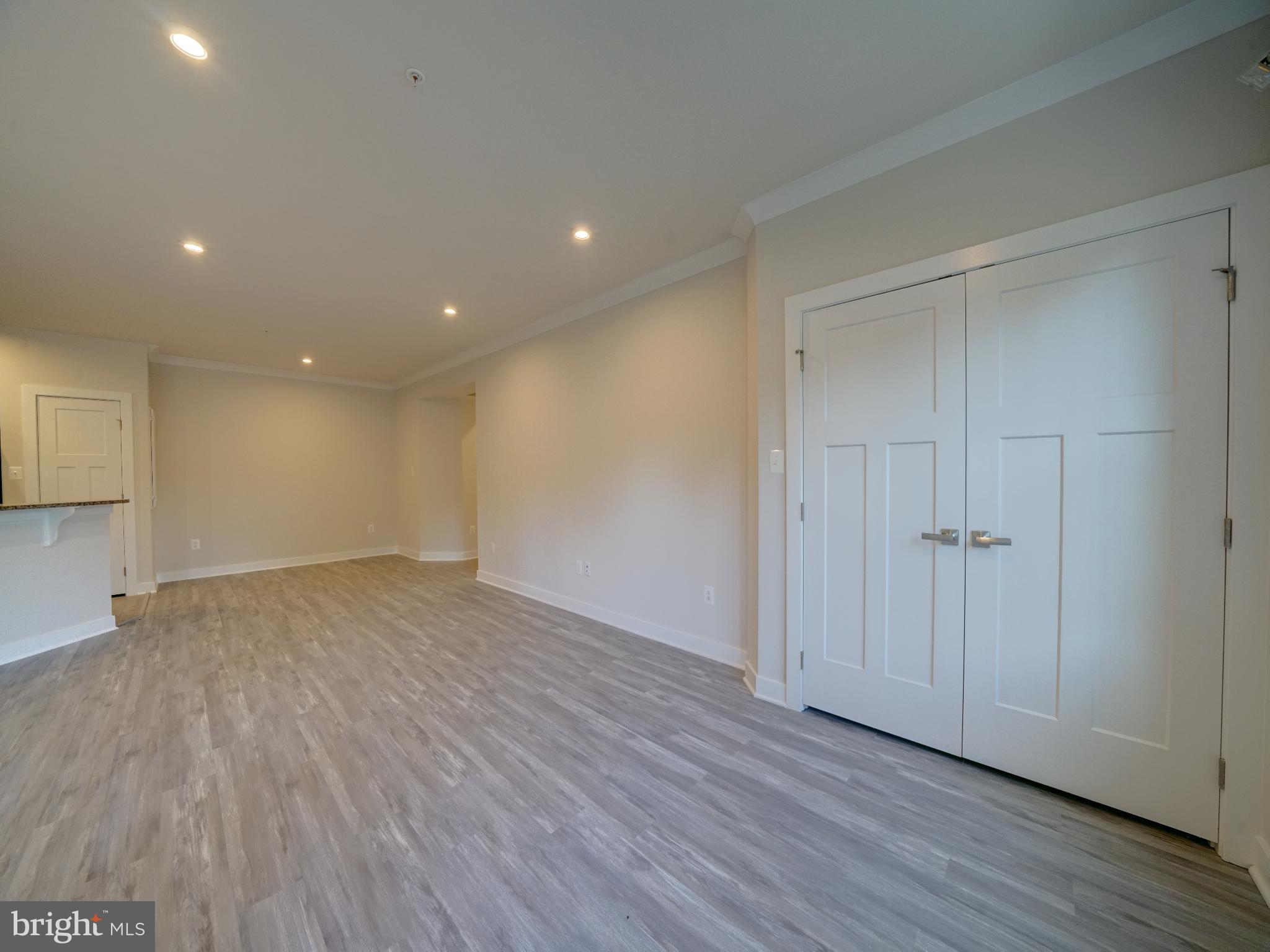 LAKE LINGANORE TOWN CENTER - Residential Lease