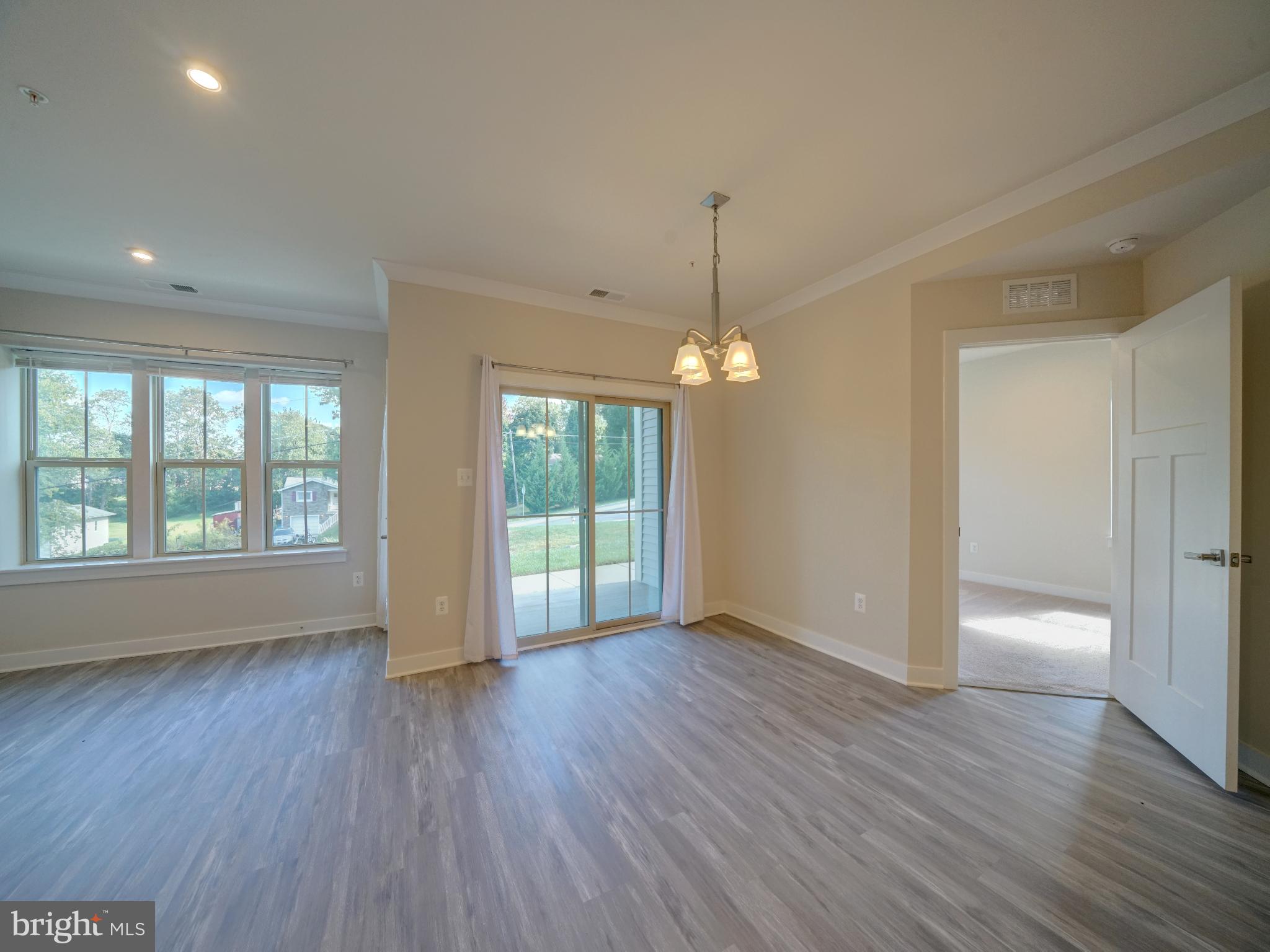 LAKE LINGANORE TOWN CENTER - Residential Lease