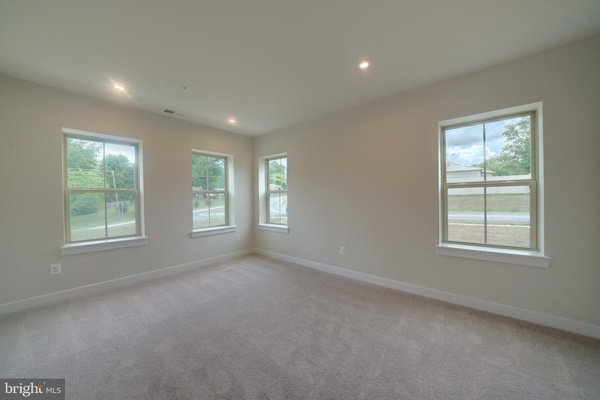 LAKE LINGANORE TOWN CENTER - Residential Lease