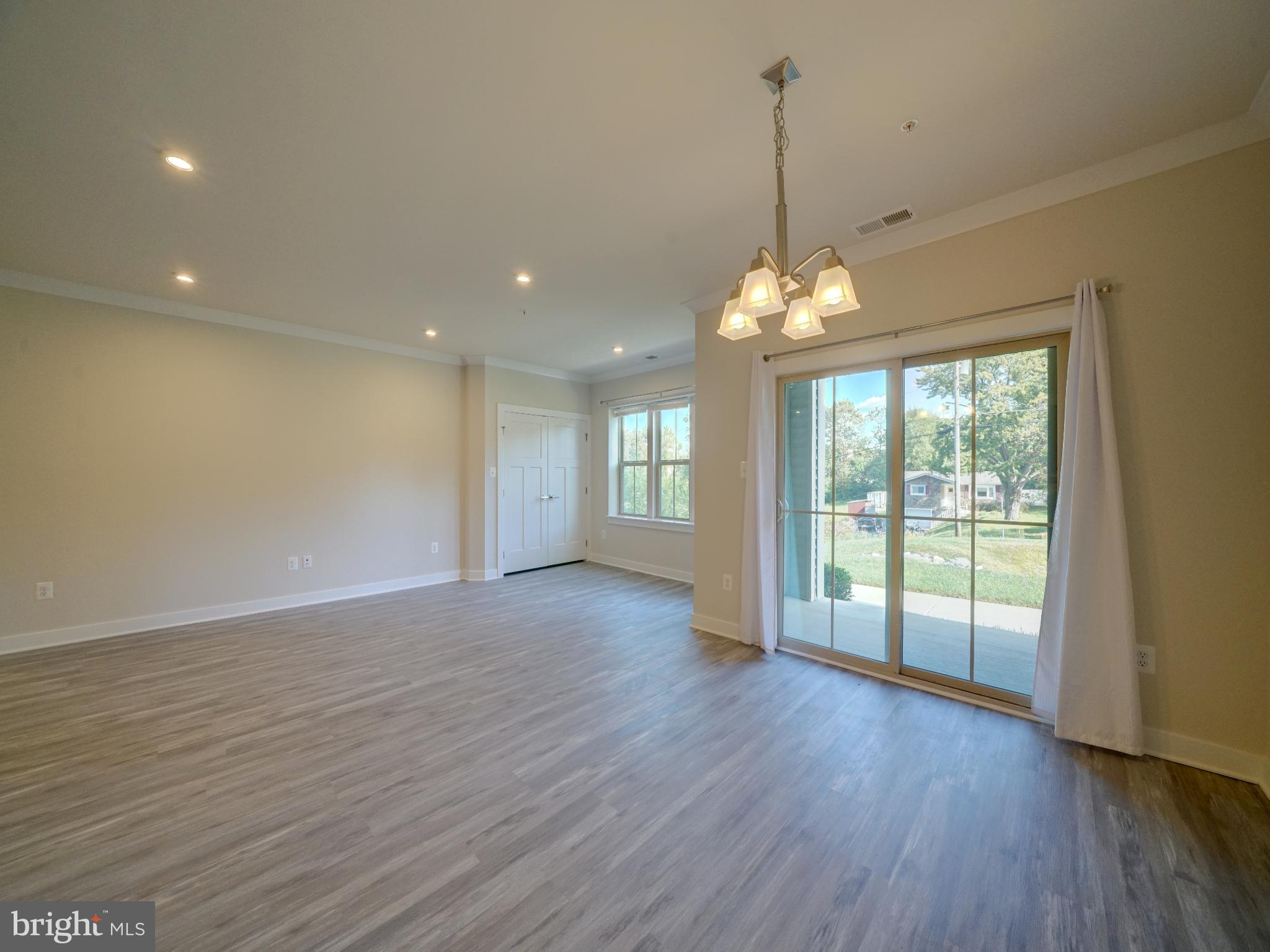 LAKE LINGANORE TOWN CENTER - Residential Lease