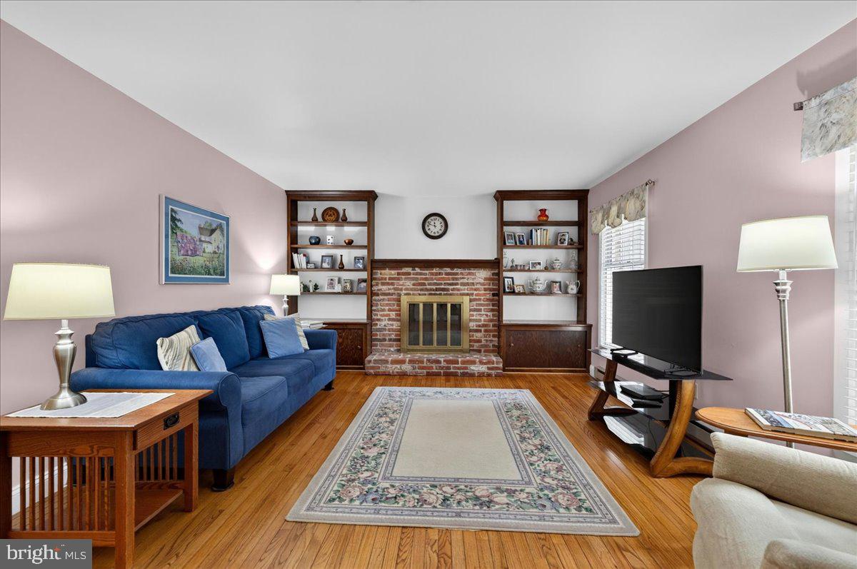 2125 BERRY DRIVE