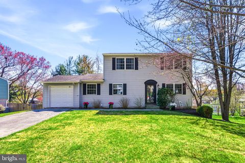 22 HILLCREST DRIVE DOWNINGTOWN PA 19335