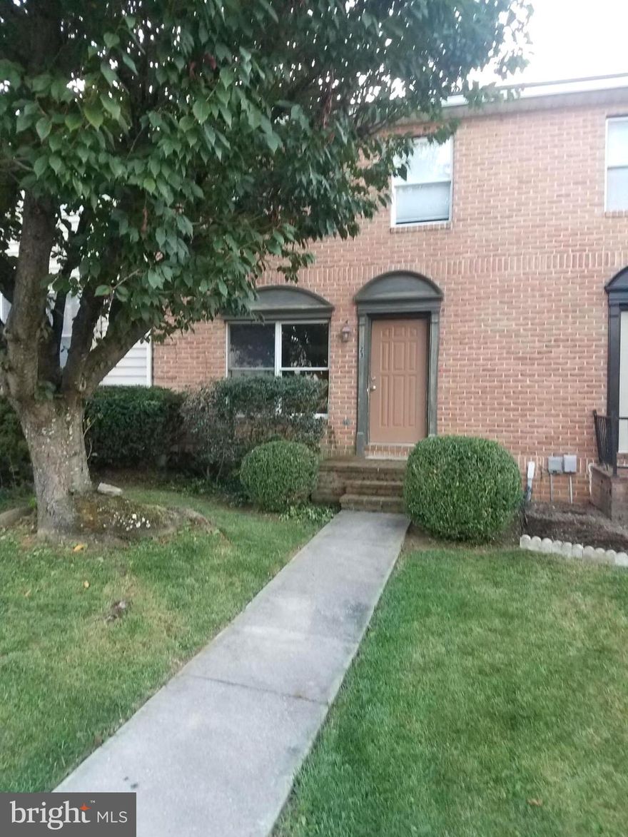 Coming available soon for lease!  Available for lease on June 1st!  3 BR, 2.5 Bath townhome available in Shepherdstown and located a short distance from the Maddex Farm Shopping Center and Shepherd University.  Washer and dryer onsite,  newer energy efficient HVAC system, plus much more makes up this well-maintained townhome.  Security deposit and first month 's rent due upon occupancy.  Sorry, no pets and no smoking.